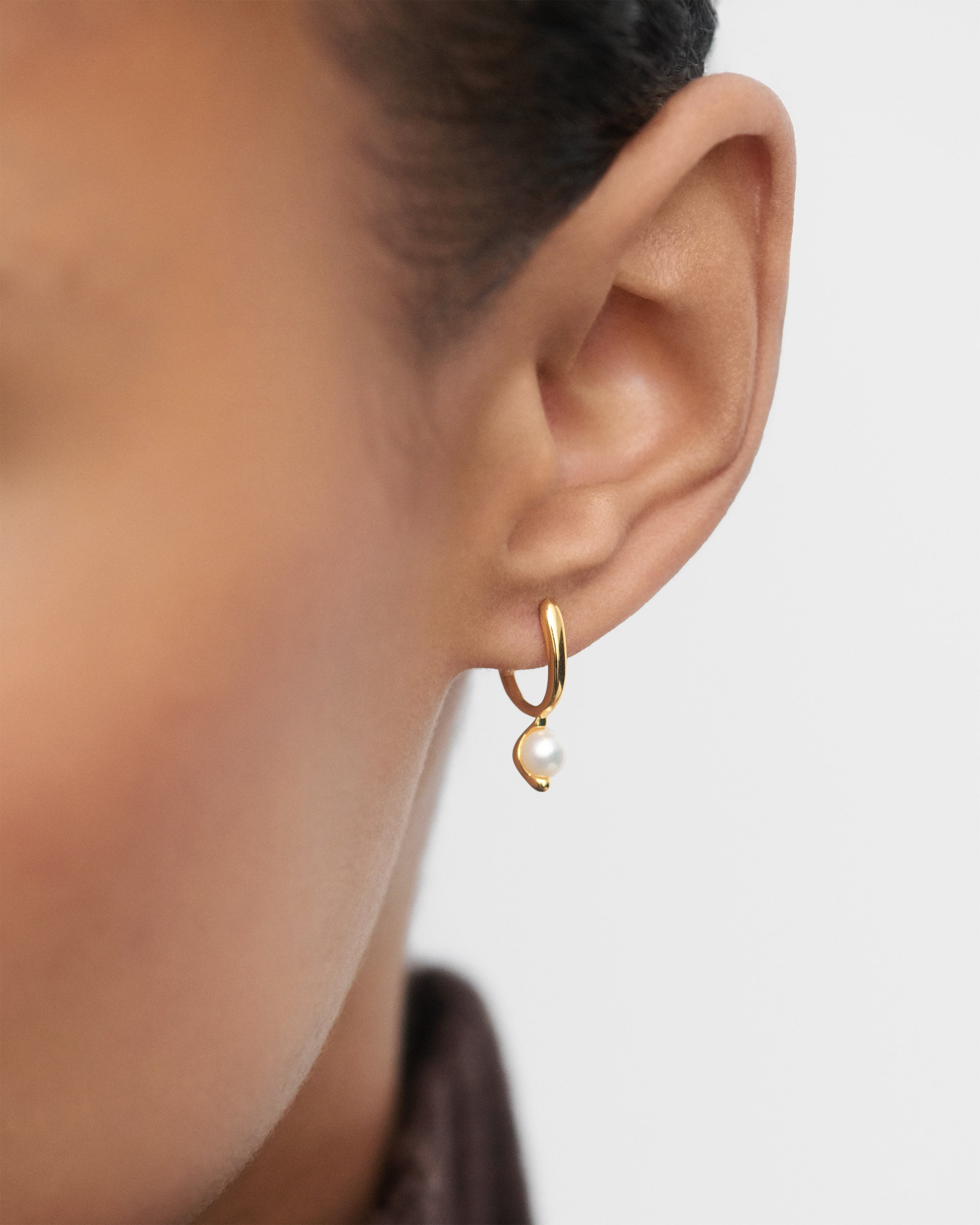 La Perla Mini Hoops Earrings - 18K Gold Plated Hypoallergenic Studs for Women | Perfect for Everyday Wear, Parties & Gifting