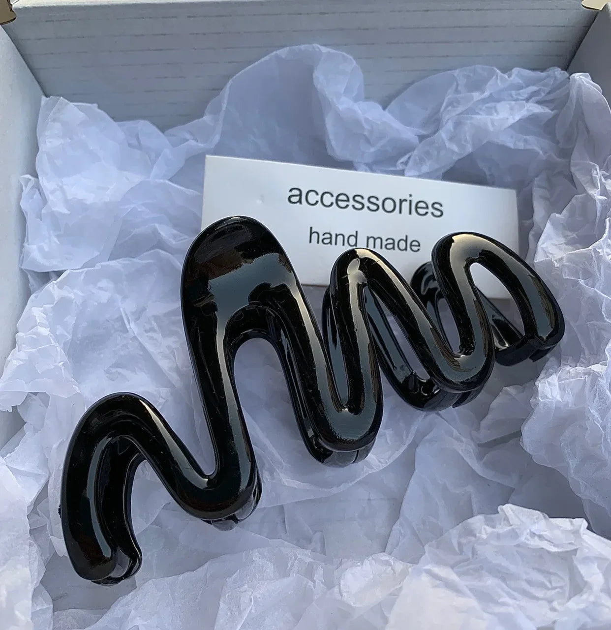 Jelly Wave Hair Claw Clip - Non-Slip Large Hair Clips for Women, Strong Hold Hair Accessories for Thick Hair - Perfect for Ponytails, Buns, and Updos (Set of 3)