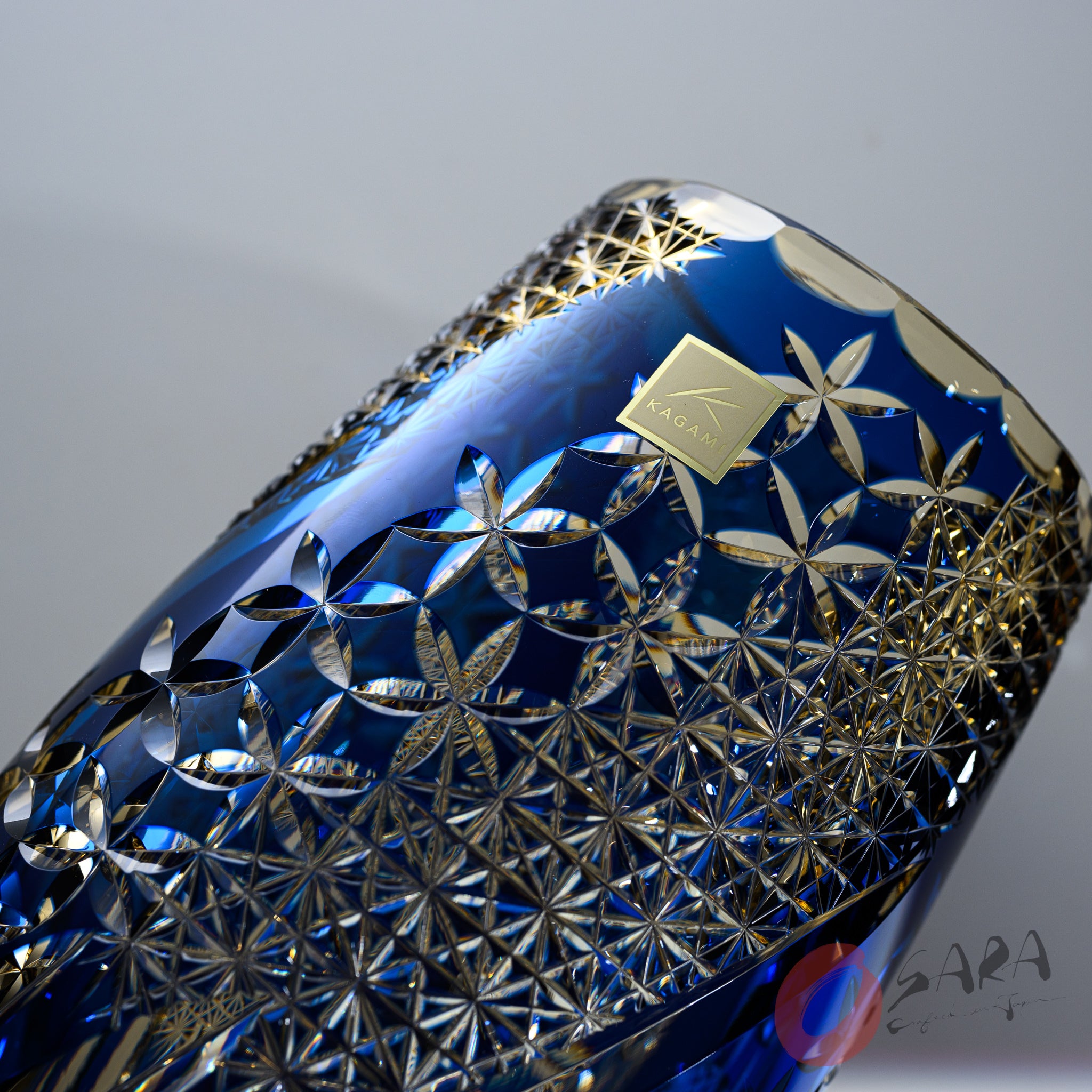 KAGAMI Edo Kiriko Multilayer Crystal Luxury Flower Vase - Handcrafted Kumiko & Lattice Design by Tomokazu Noguchi - Elegant Home Decor for Living Room, Dining Table & Wedding Centerpiece