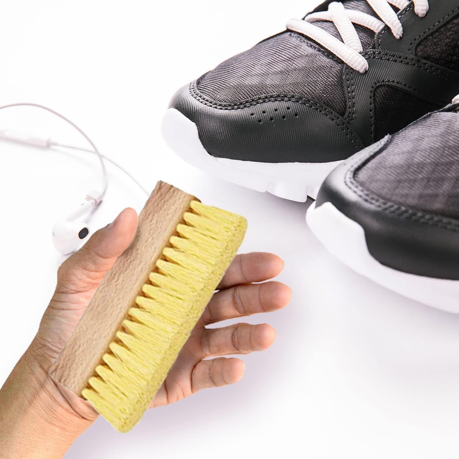 Premium Bronze Sneaker Cleaner Kit - Gentle Shoe Cleaning Solution with Free Microfiber Cloth | Perfect for Nike, Adidas & White Shoes | Home & Gym Use