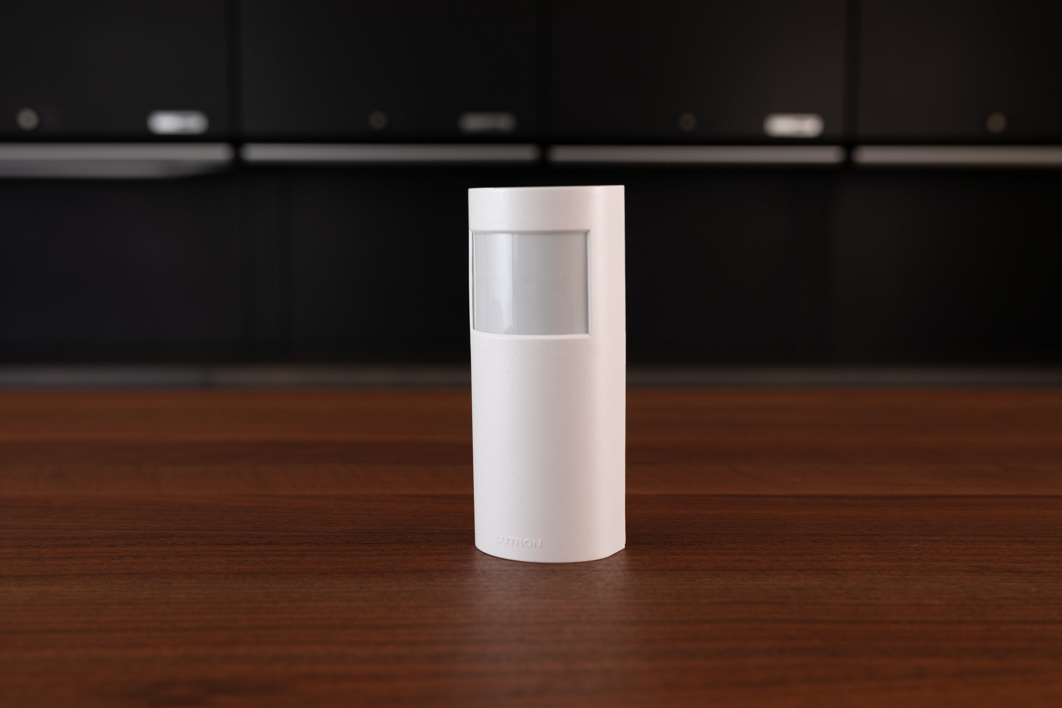 Lutron Smart Occupancy & Vacancy Sensor - Motion Detection Light Switch for Home & Office Automation - Perfect for Bathrooms, Closets & Hallways