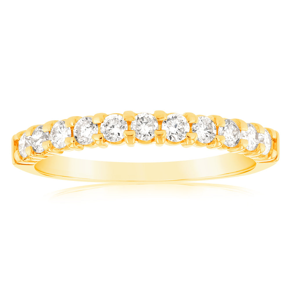 18ct Yellow Gold Diamond Ring - 3/8 Carat Round Cut Solitaire Engagement Ring for Women - Perfect for Proposals, Anniversaries & Special Occasions