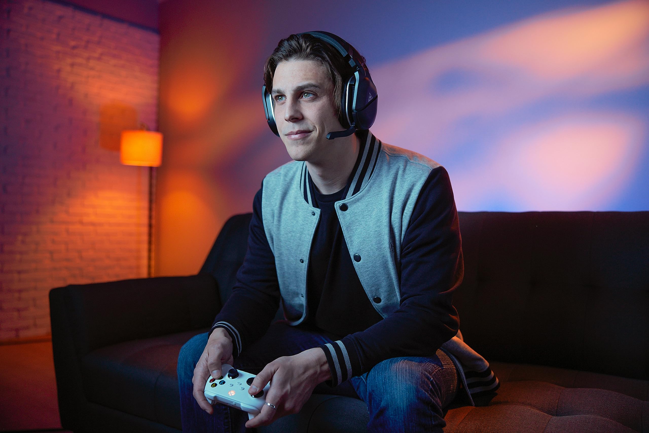 Turtle Beach Stealth 700 Gen 2 MAX Wireless Gaming Headset - Multiplatform for Xbox Series X|S, PS5, PC, Switch - Bluetooth, 50mm Speakers, Noise Cancelling Mic - Black - Perfect for Competitive Gaming & Streaming