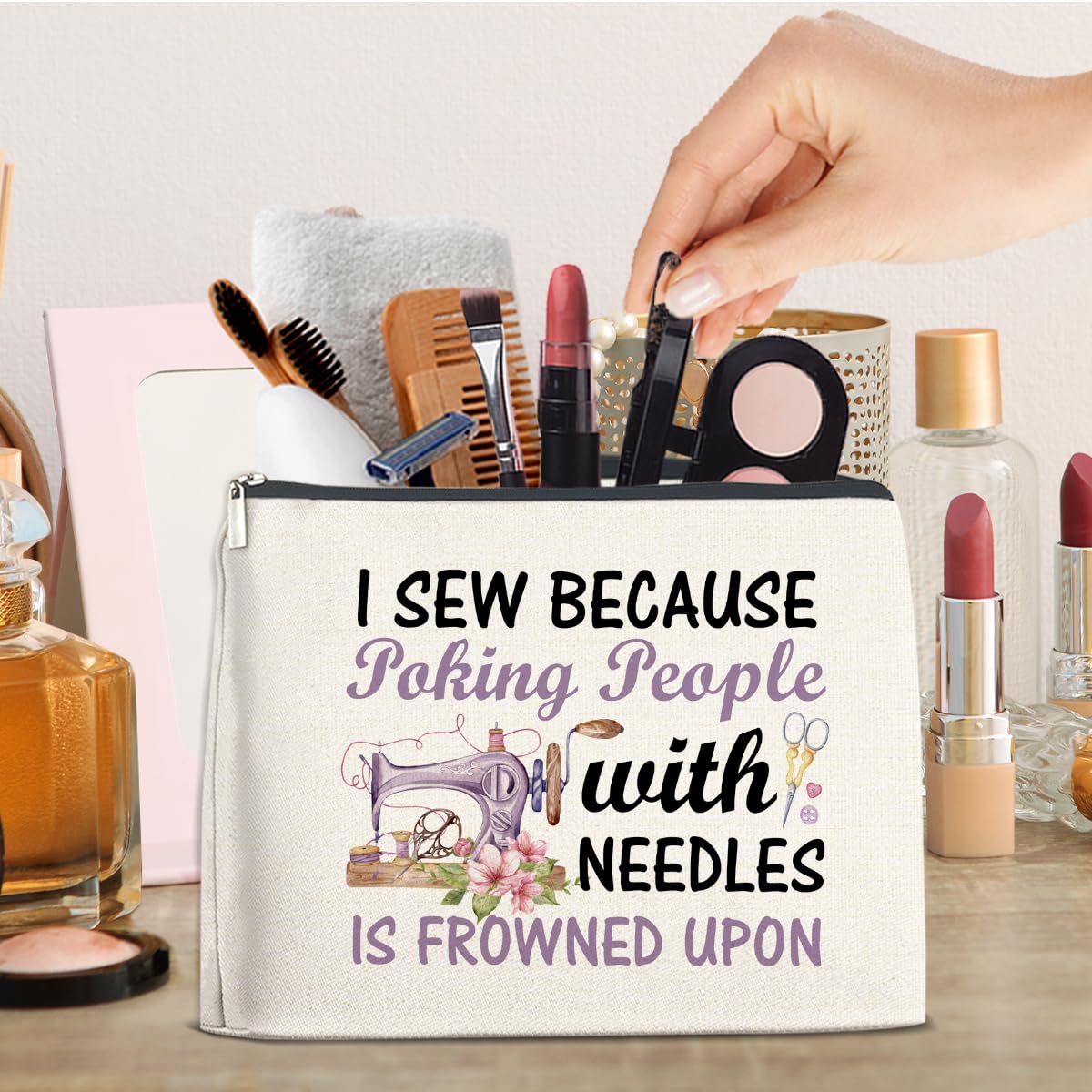 Premium Quilting & Sewing Gifts Makeup Bag for Women - Zippered Cosmetic Pouch for Travel, Purse & Toiletry - Perfect Birthday, Christmas Gift for Mom, Grandma & Sewing Lovers - Ideal for Quilters, Hostess Gifts & Everyday Use