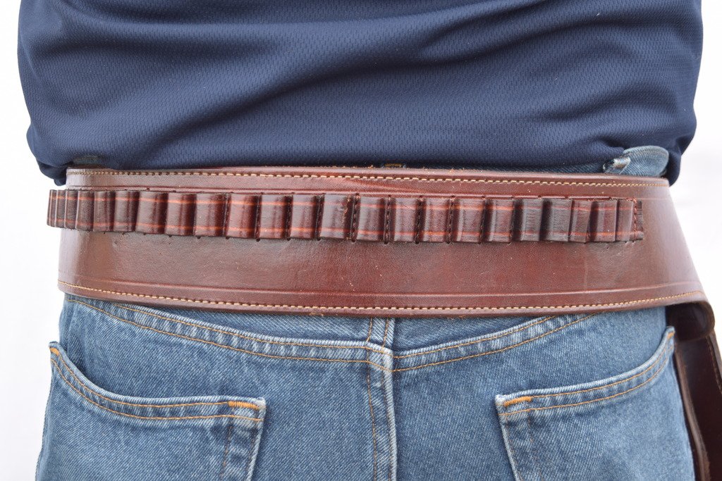LEATHERTOWN USA® Genuine Leather Cowboy Western Style Gun Holster & Belt Rig - Compatible with .44/.45 Cal Revolvers, Single Drop Design for Standard Short Barrel - Perfect for Western Reenactments, Cowboy Action Shooting & Concealed Carry