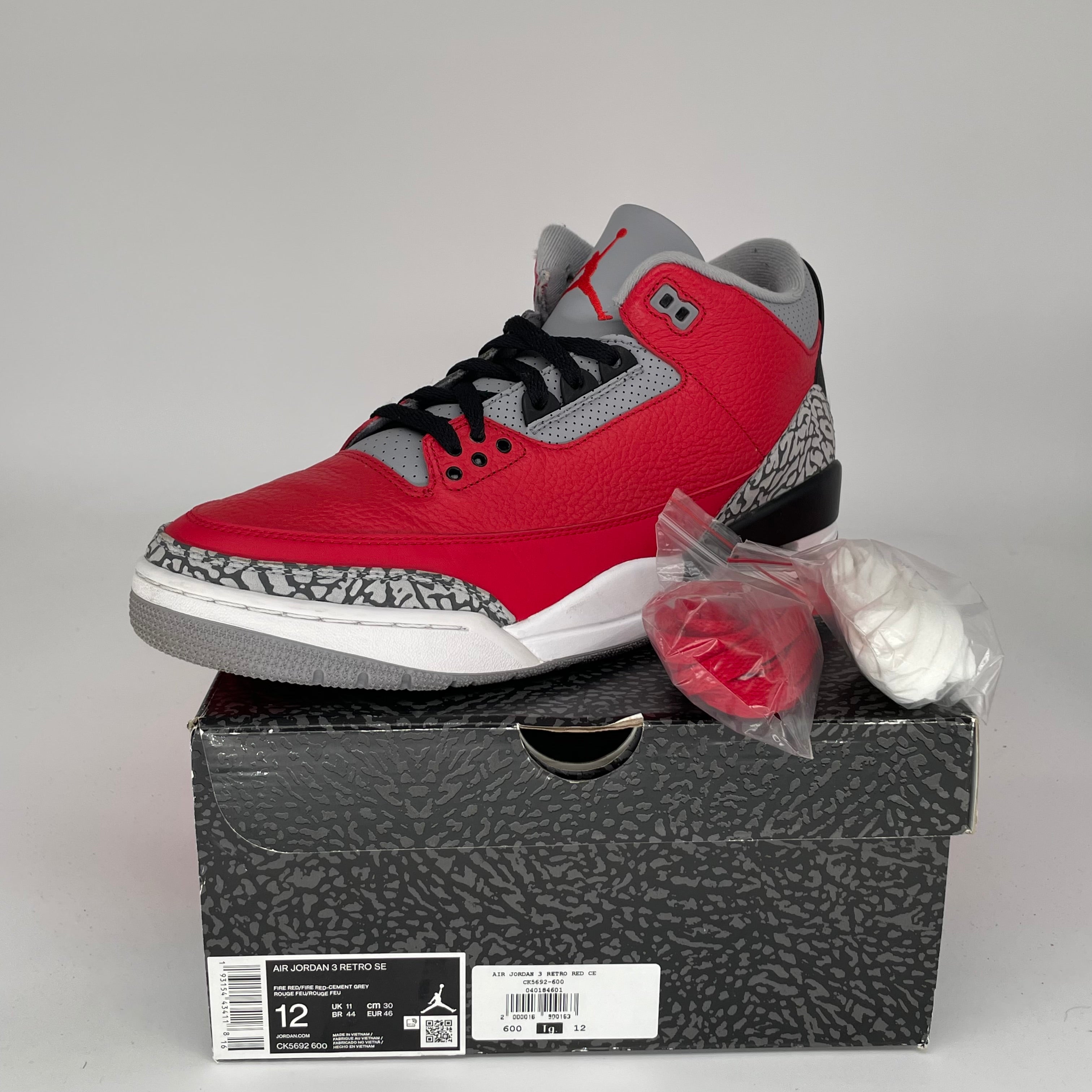 Original Air Jordan 3 Retro 'Unite' Basketball Shoes - Men's Size 12 (CK5692-600) - Perfect for Streetwear & Sneaker Collectors