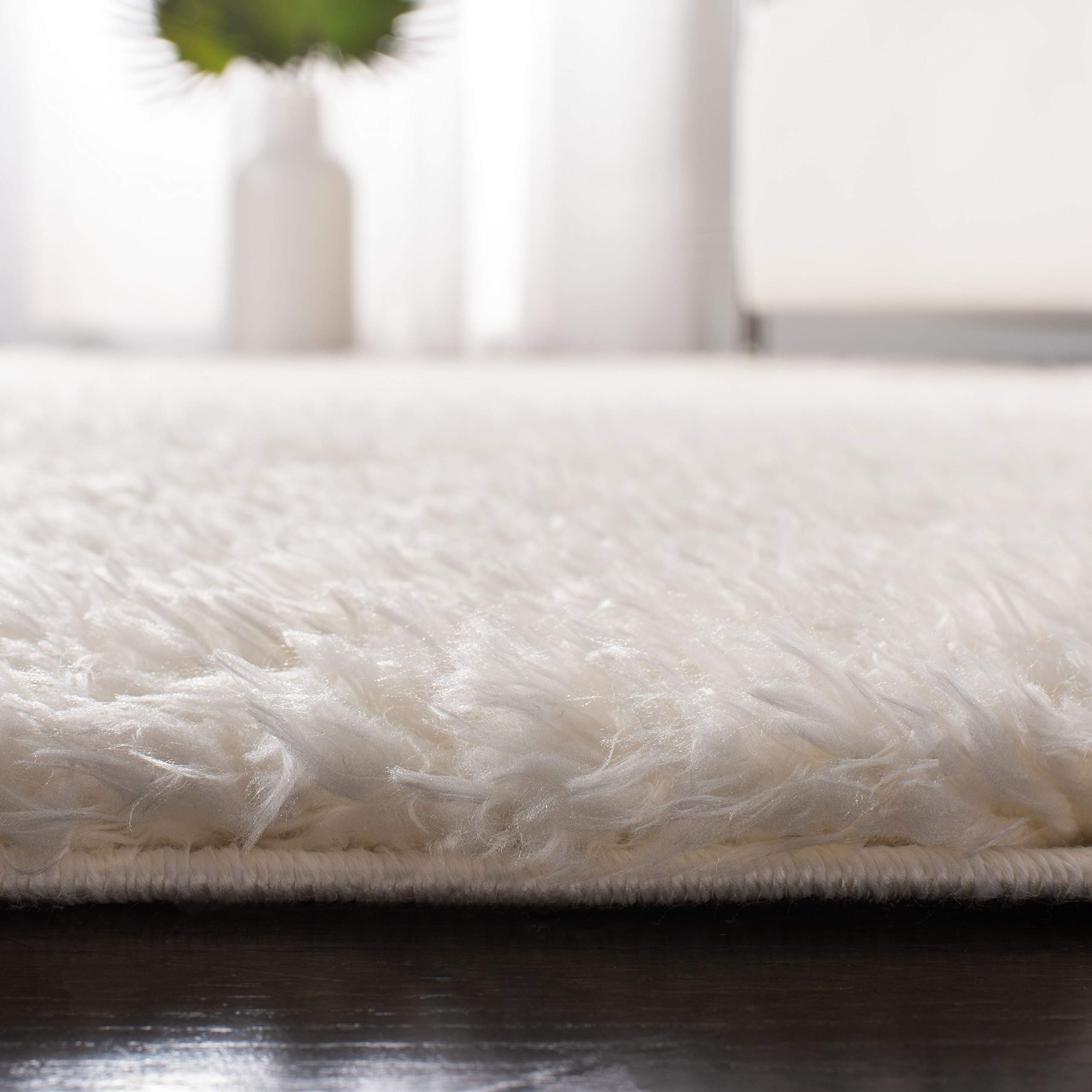 SAFAVIEH Madrid Shag Collection 6'7