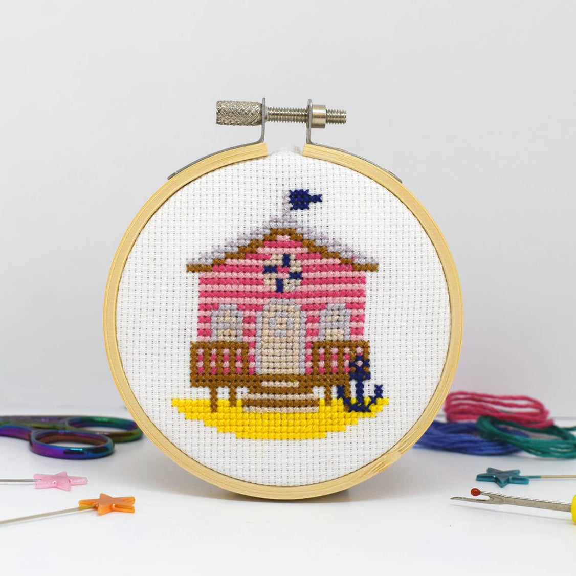 Mini Cross Stitch Kit - Beach Hut Design for Beginners | DIY Embroidery Craft Supplies | Perfect for Home Decor, Gifts & Relaxation