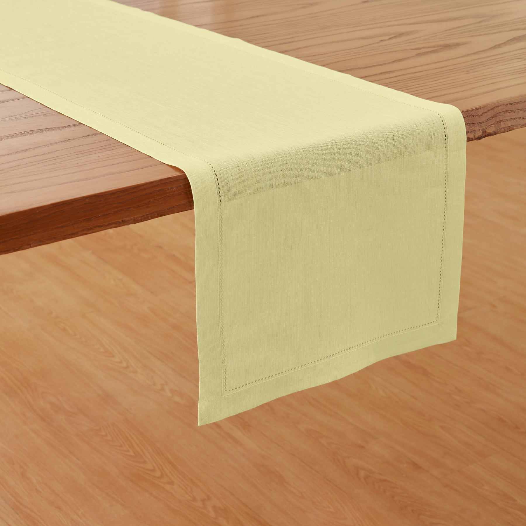 Elegant Milan Table Runner for Dining Room Decor - Perfect for Weddings, Parties & Holiday Table Settings