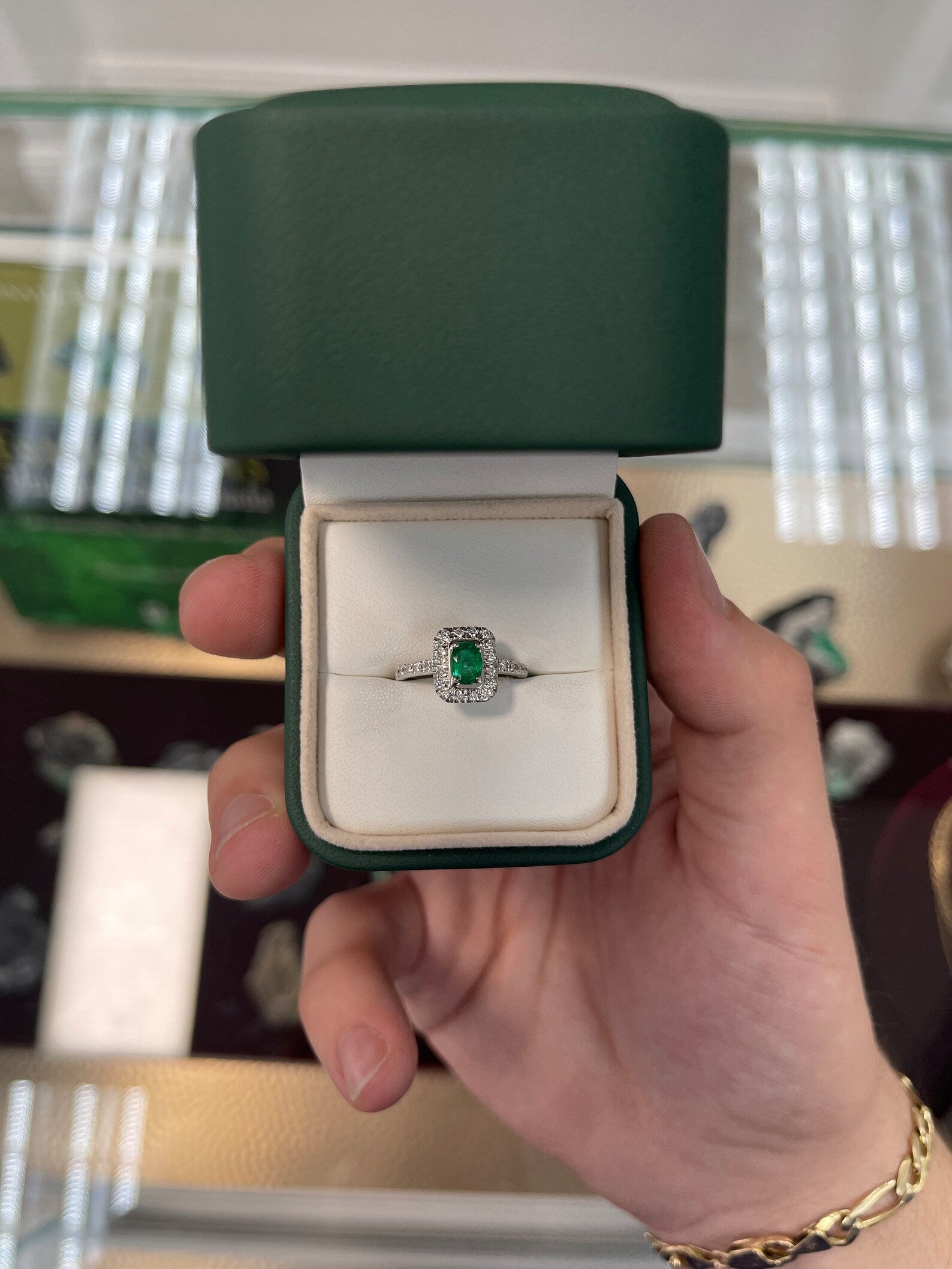 1.05tcw 18K Gold Dark Green Emerald Oval Cut Diamond Halo Engagement Ring for Women - Perfect for Proposals, Weddings & Anniversary Gifts