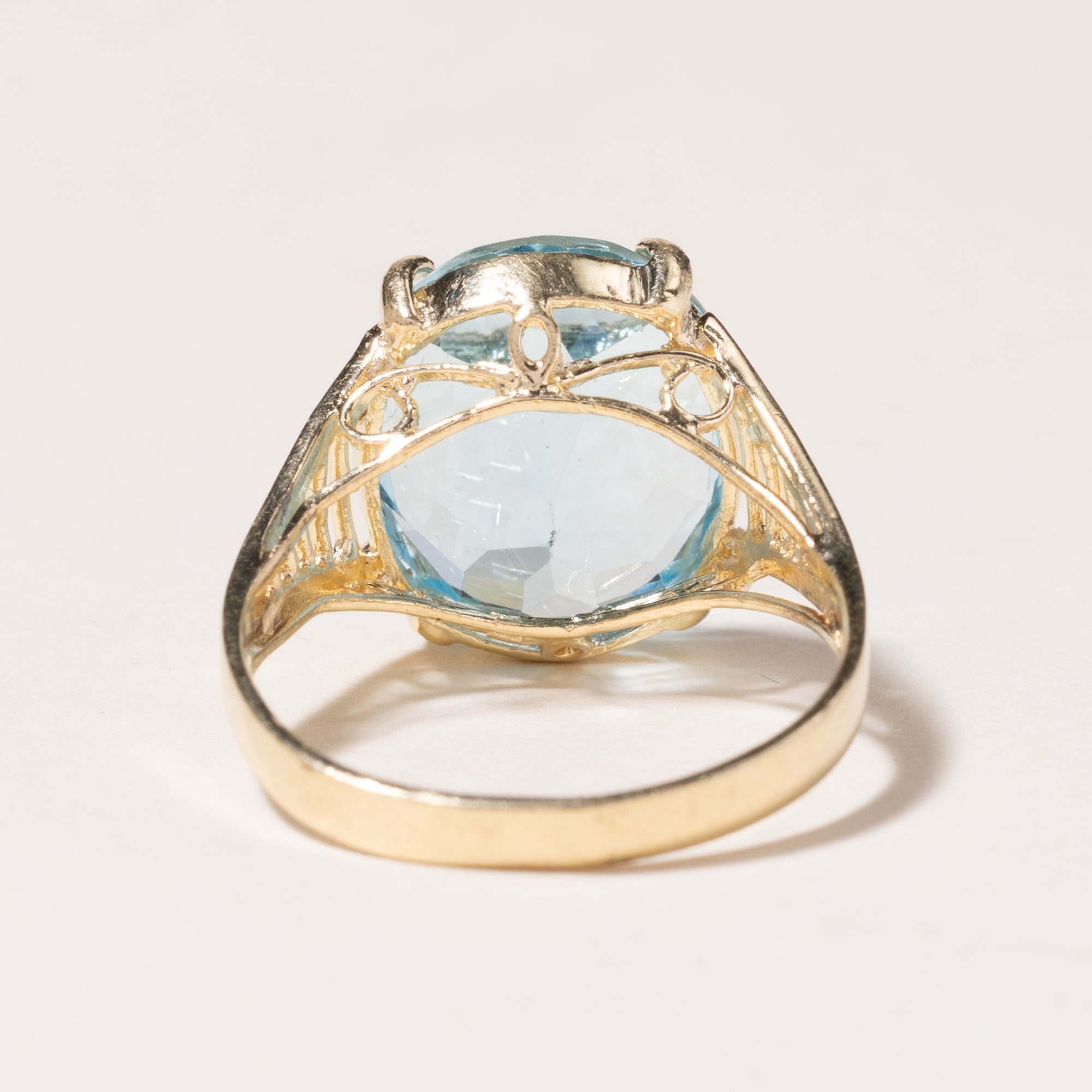 14K Yellow Gold Blue Topaz Cocktail Ring for Women - 9.30ct Oval Cut Gemstone Ring - Size 6 - Perfect for Evening Parties, Weddings & Special Occasions