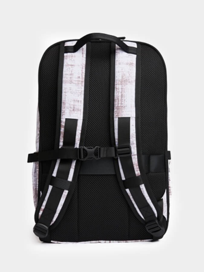 Vooray 2nd Avenue Backpack - Stylish Laptop Backpack for Women & Men, Water-Resistant College School Bag with USB Charging Port - Perfect for Work, Travel & Daily Commute