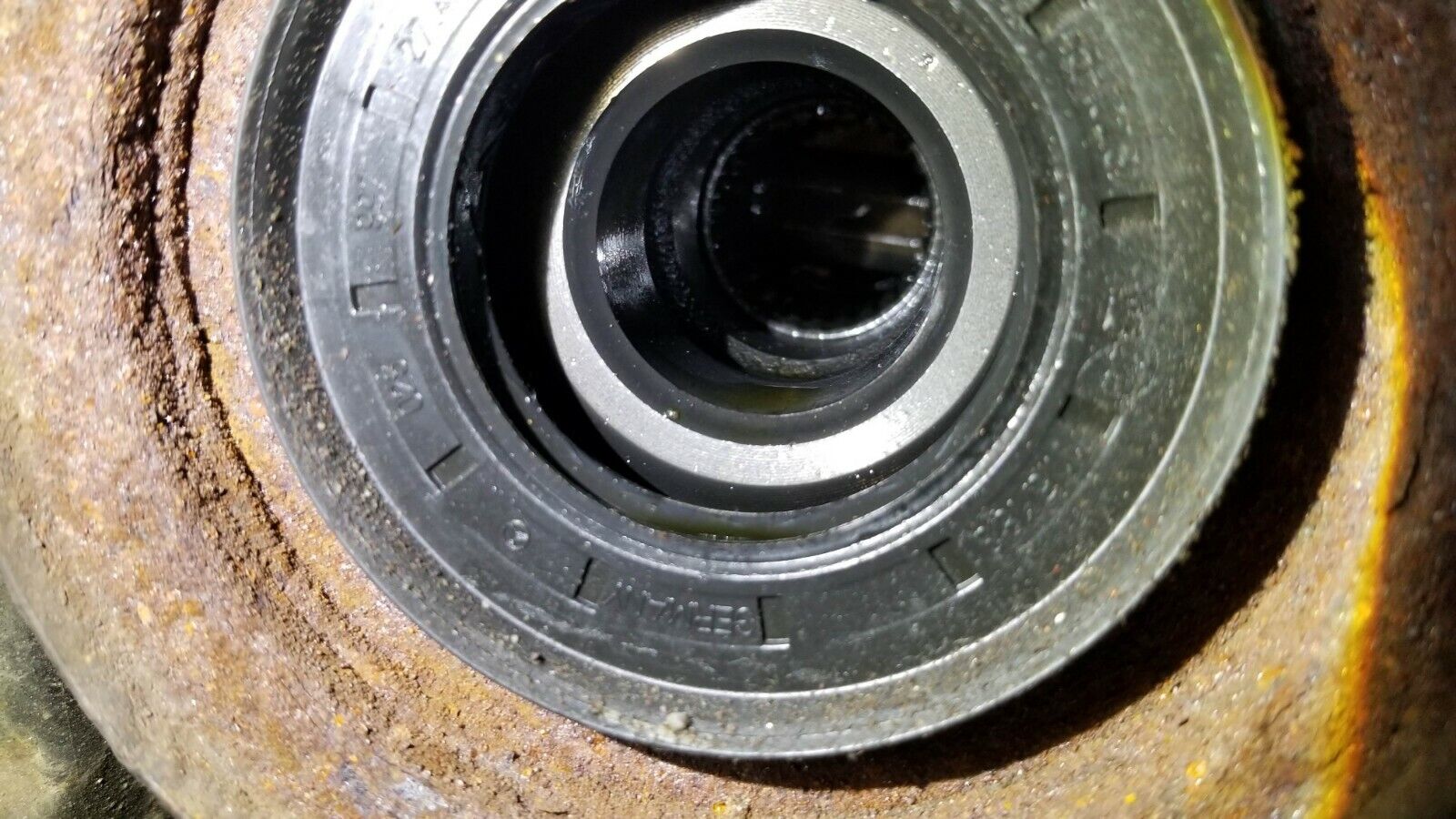 2002-2006 Mercedes CL500 W215 OEM Rear Differential Carrier Assembly - Perfect for Drivetrain Repair & Performance Upgrades