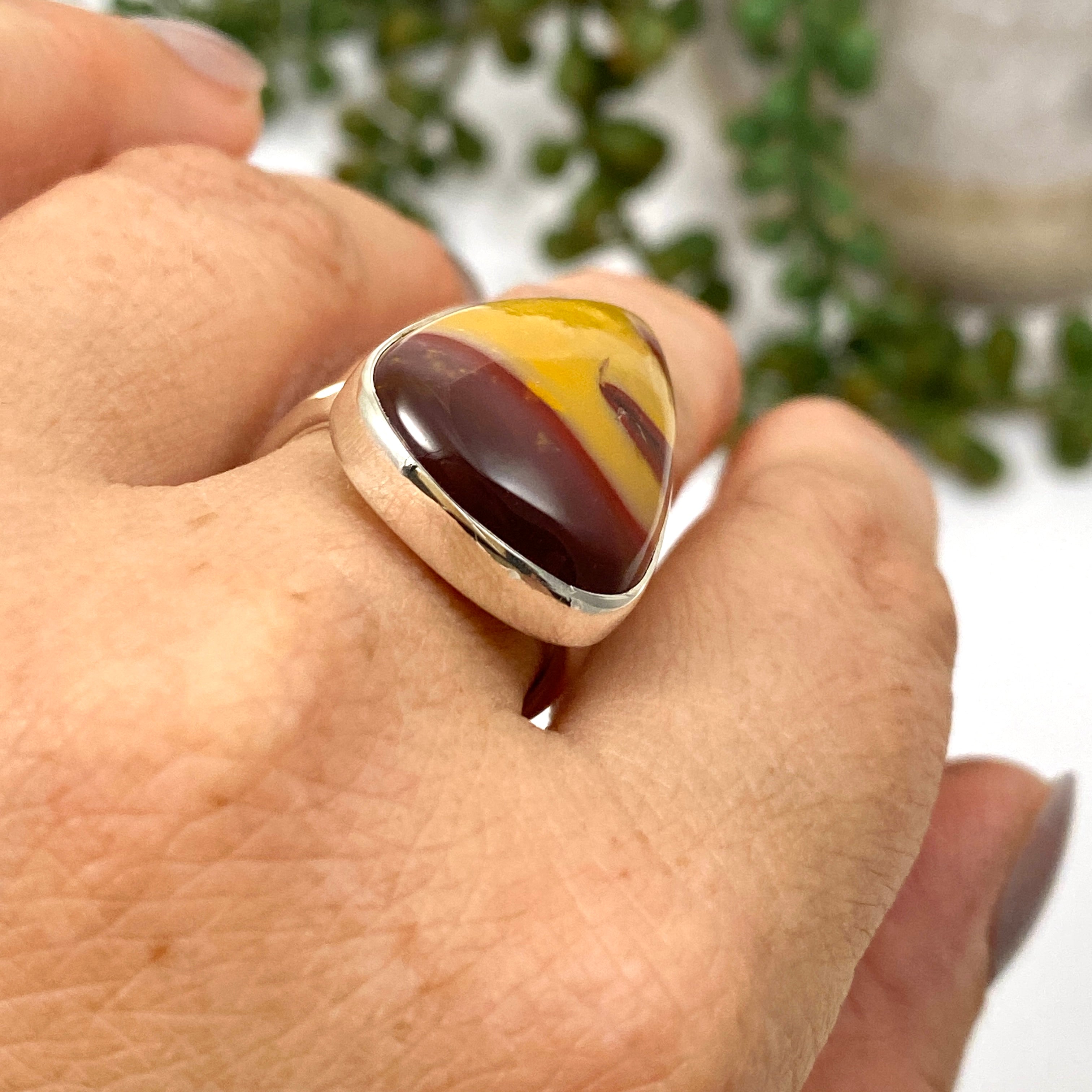 Mookaite Teardrop Cabochon Split Band Ring - Size 8 - KRGJ3387 - Perfect for Boho Jewelry, Spiritual Healing & Unique Gift Giving