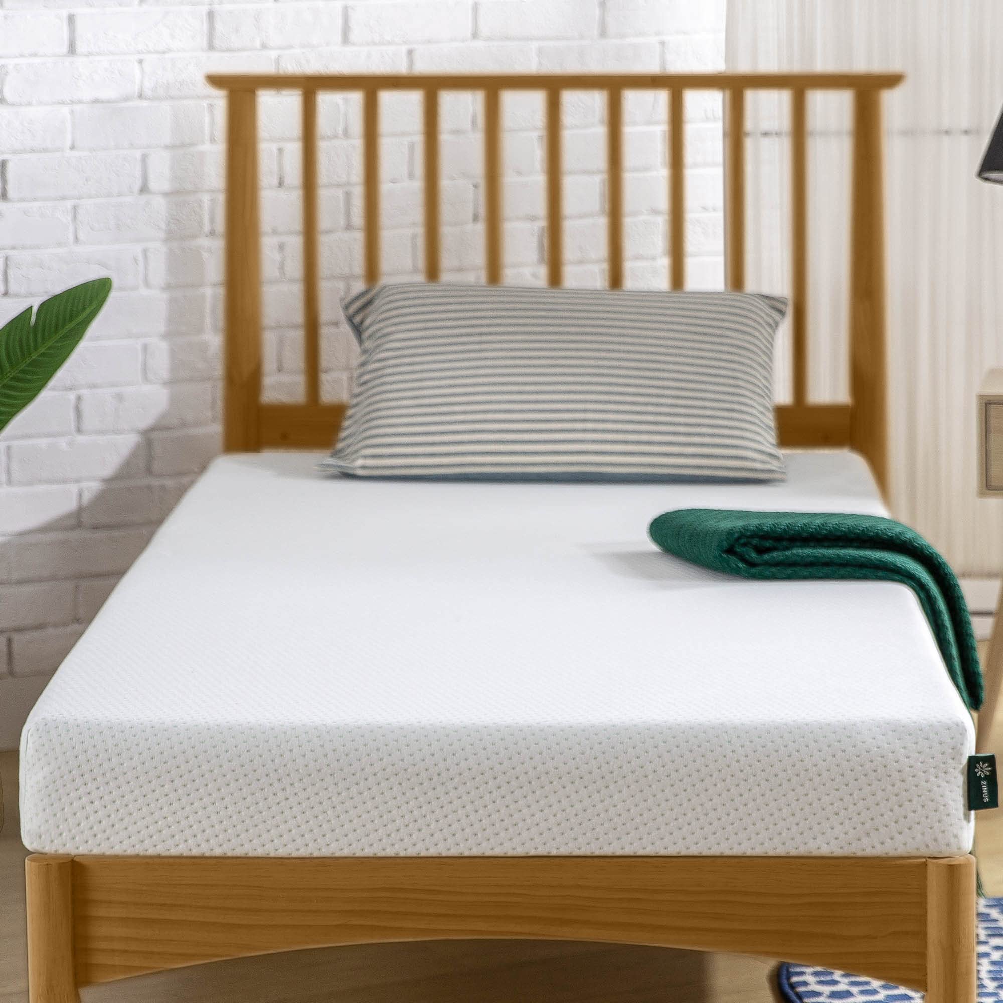 ZINUS 5 Inch Twin Memory Foam Mattress - Fiberglass Free, CertiPUR-US Certified - Perfect for Bunk Beds, Trundle Beds & Day Beds - White | Ideal for Kids' Rooms, Guest Beds & Small Spaces