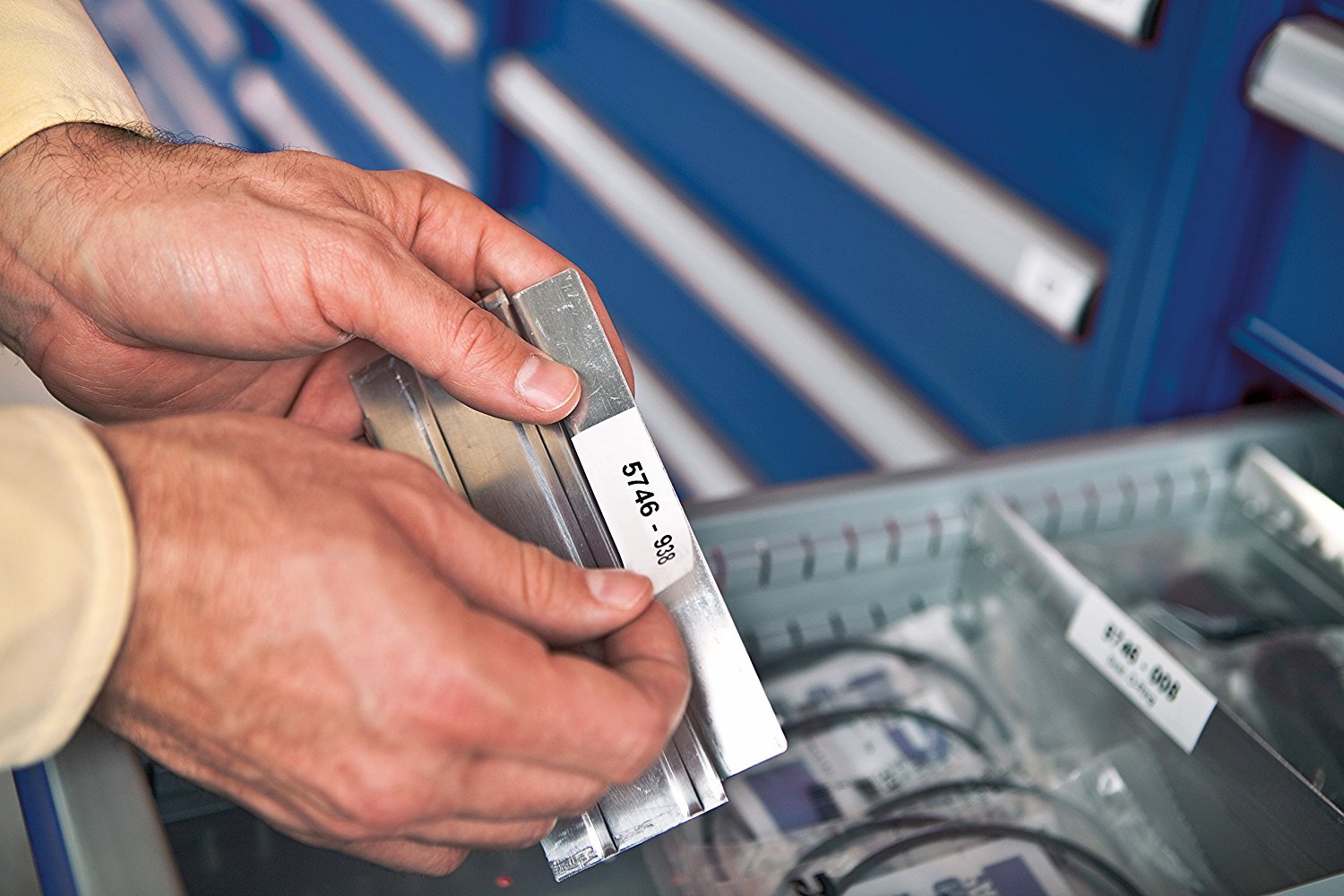 DYMO Rhino 5200 Industrial Label Maker with Carry Case - Heavy Duty Labeling Machine for Construction, Warehouse & Job Sites - Fast Printing with 2 Rolls Industrial Vinyl Labels - Perfect for Equipment ID, Safety Signs & Inventory Management