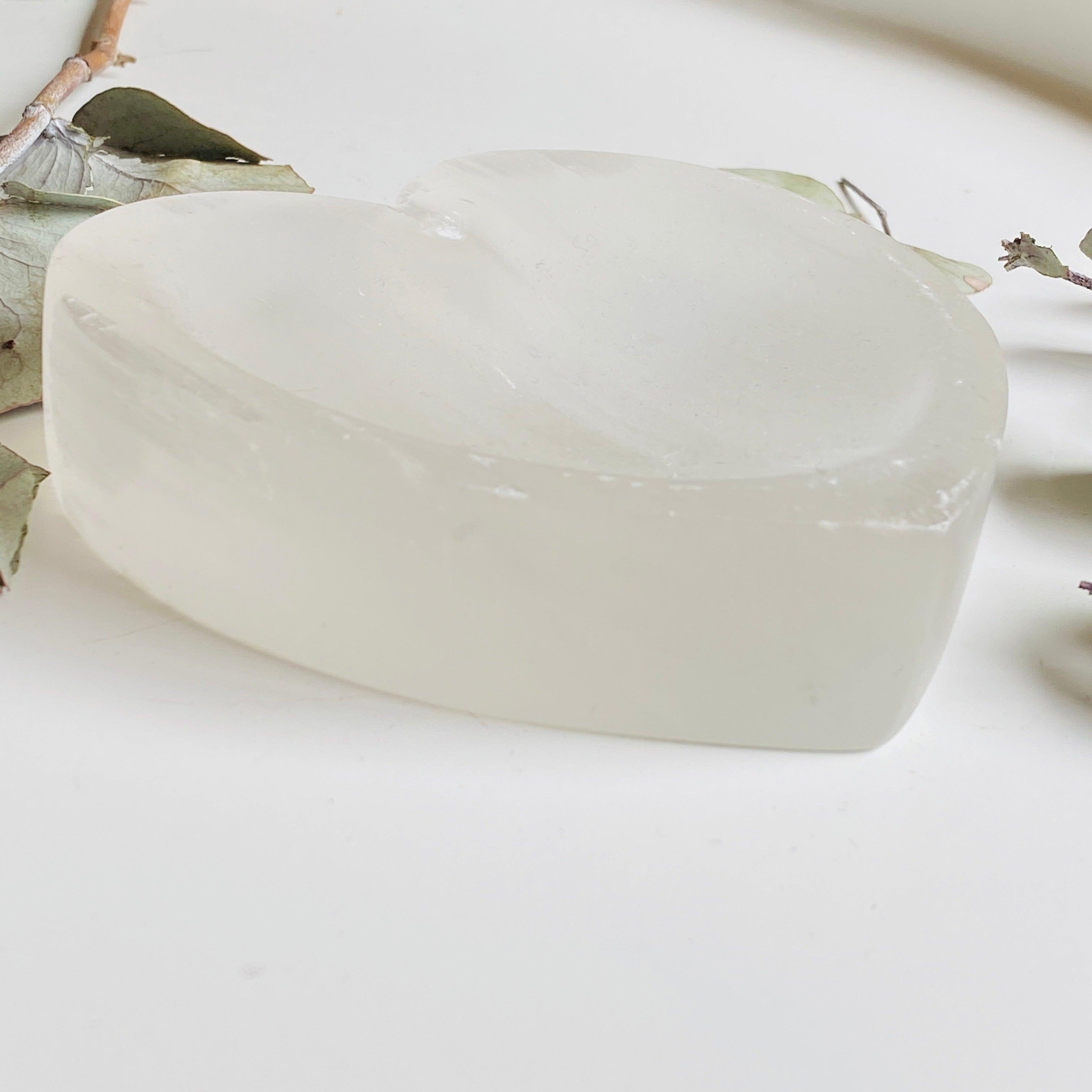 Natural Selenite Crystal Bowl - Handcrafted Healing Stone for Meditation, Reiki & Energy Cleansing - Perfect for Home Decor, Yoga & Spiritual Practices (Model C1411C)