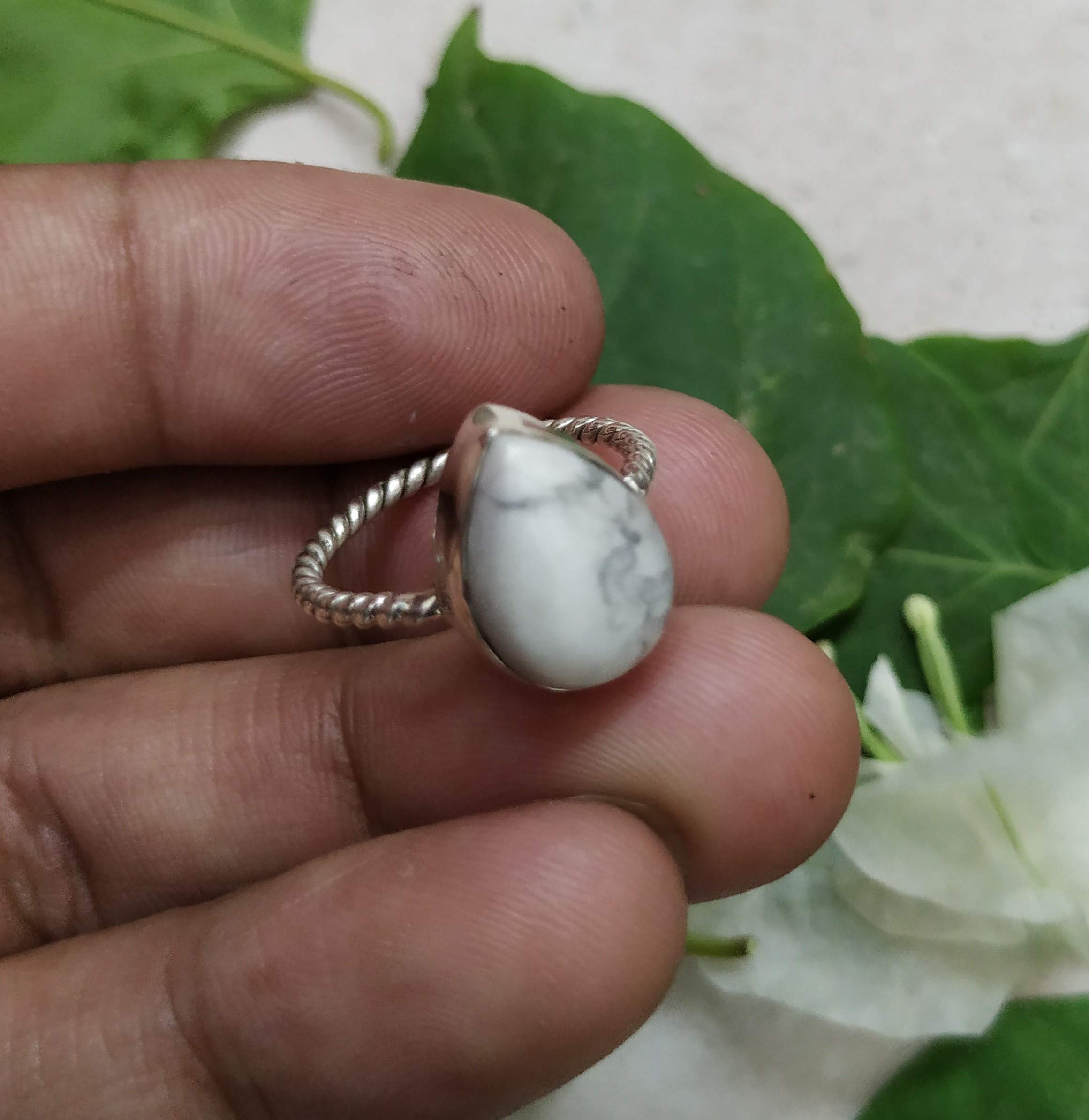 White Howlite Sterling Silver Ring – Bohemian Turquoise Howlite Promise Ring for Women | Buffalo Twisted Band Vintage Style Bridesmaid Gift | Healing Crystal Jewelry for Spiritual Wellness & Boho Chic Outfits