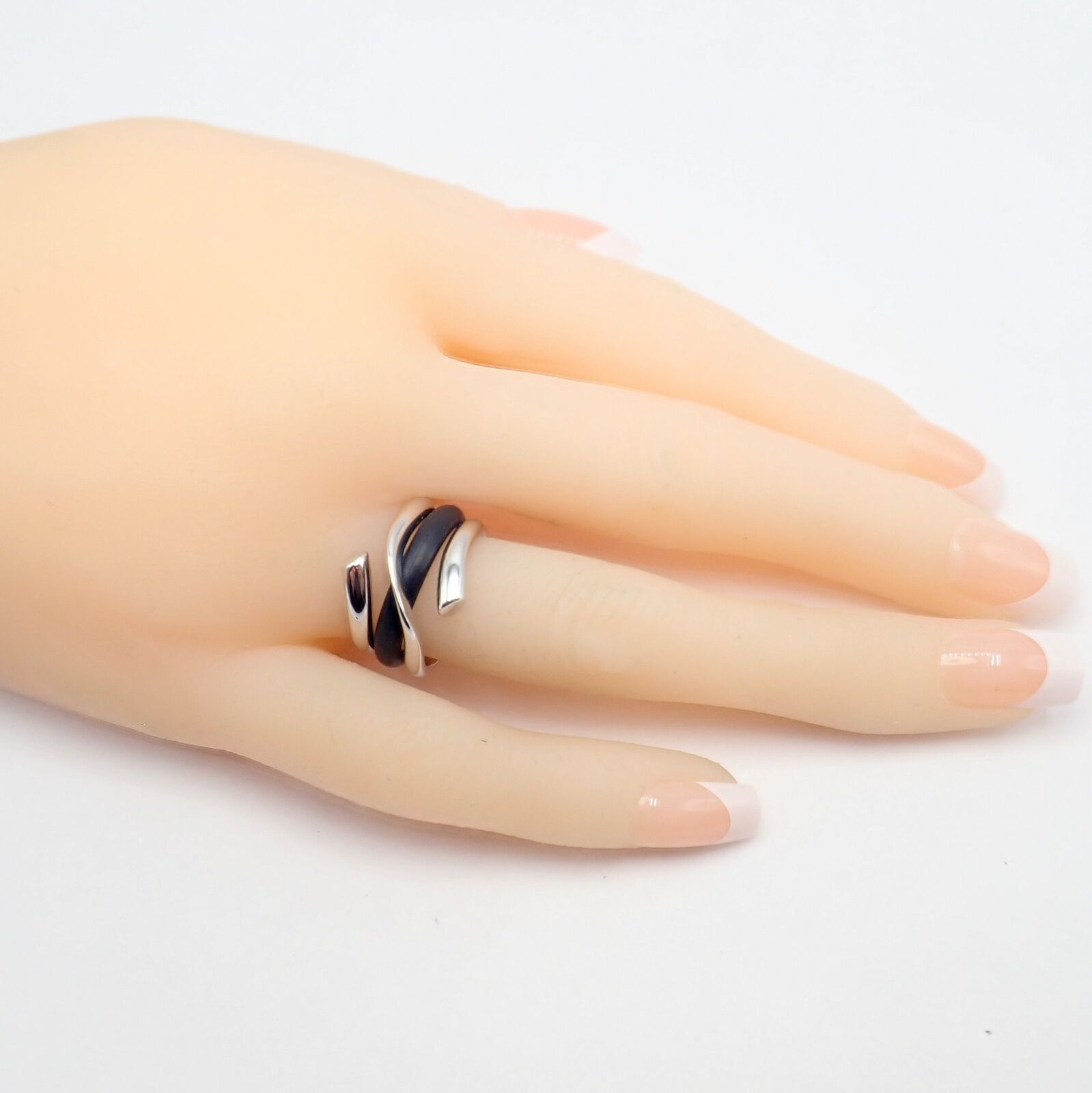 Authentic Georg Jensen 18K White Gold Magic Rubber Ring Size 5.5 - Elegant Wedding Band & Everyday Jewelry for Women