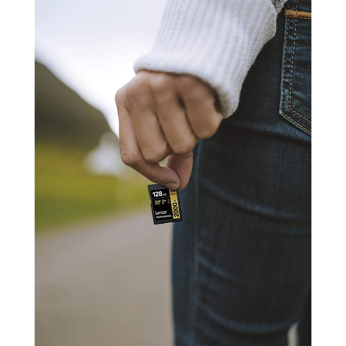 Lexar Professional 128GB 2000x UHS-II SDXC Gold Series Memory Card - High-Speed Performance for DSLR Cameras, 4K Video & Professional Photography