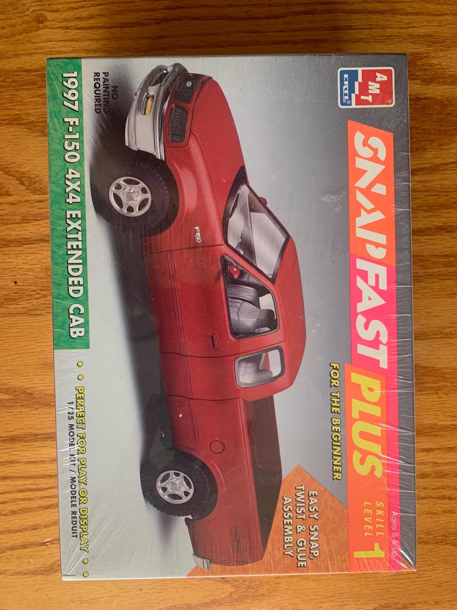 AMT SnapFast 1997 Ford F150 4x4 Truck Model Kit - 1:25 Scale Plastic Car Model for Collectors & Hobbyists - Perfect for DIY Assembly, Display & Gifts
