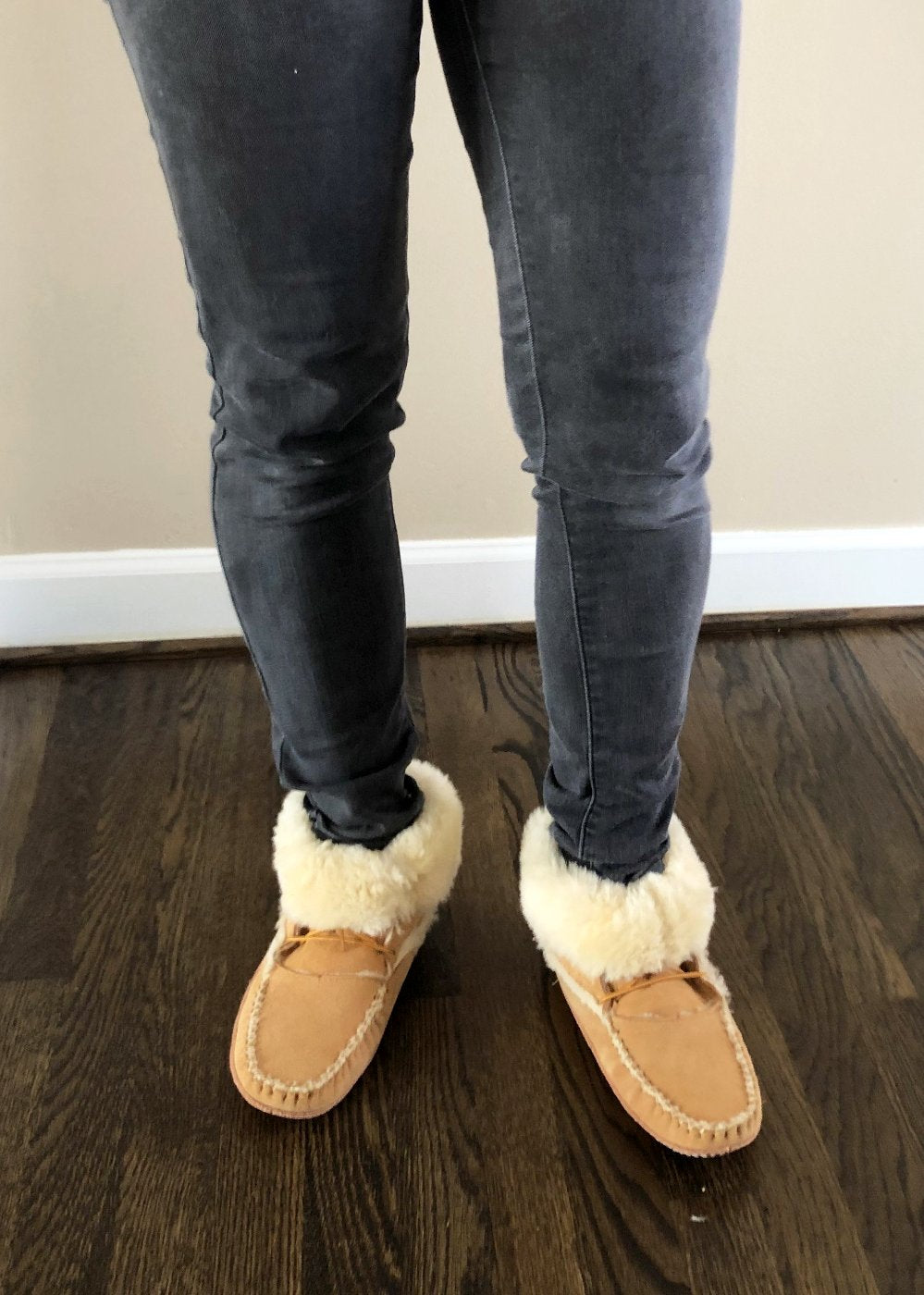 Women's Sheepskin Lined Soft Sole Moccasin Slipper Boots - Cozy Winter House Shoes for Indoor & Outdoor Comfort - Perfect for Lounging, Travel and Cold Weather Wear