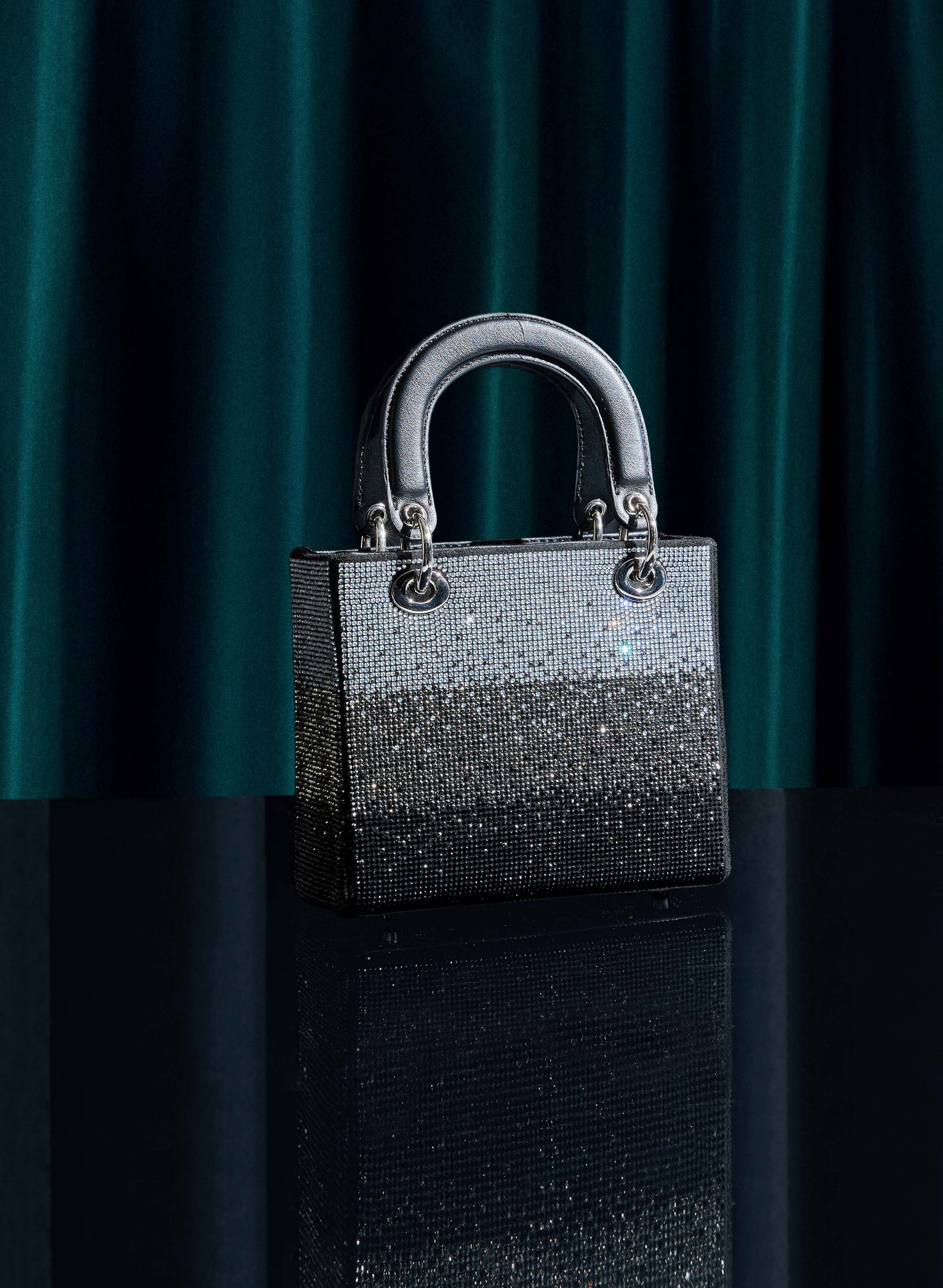 Elegant Crystal Embellished Box Clutch Purse for Women - Sparkling Evening Bag for Parties, Weddings & Special Occasions