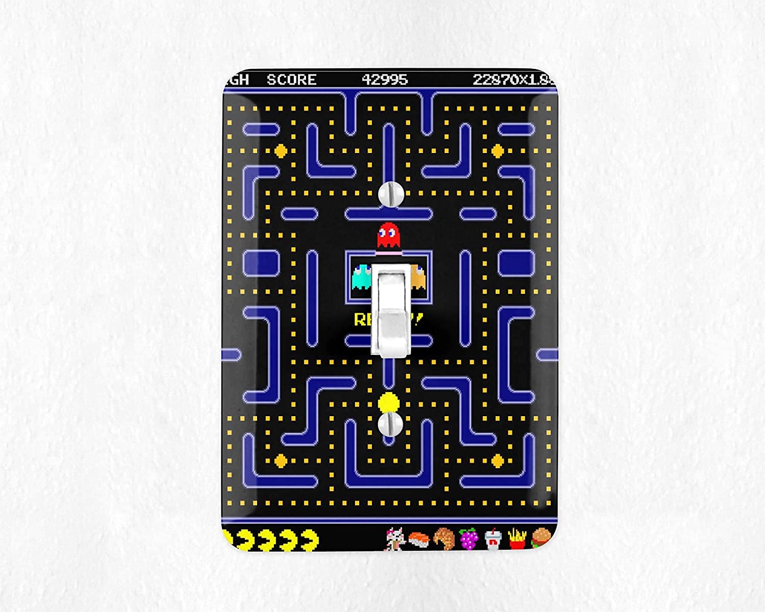 Pac-Man Retro Arcade Light Switch Cover - 80s Nostalgic Room Decor for Single Switch - Perfect for Game Rooms, Man Caves & Retro Themed Bedrooms