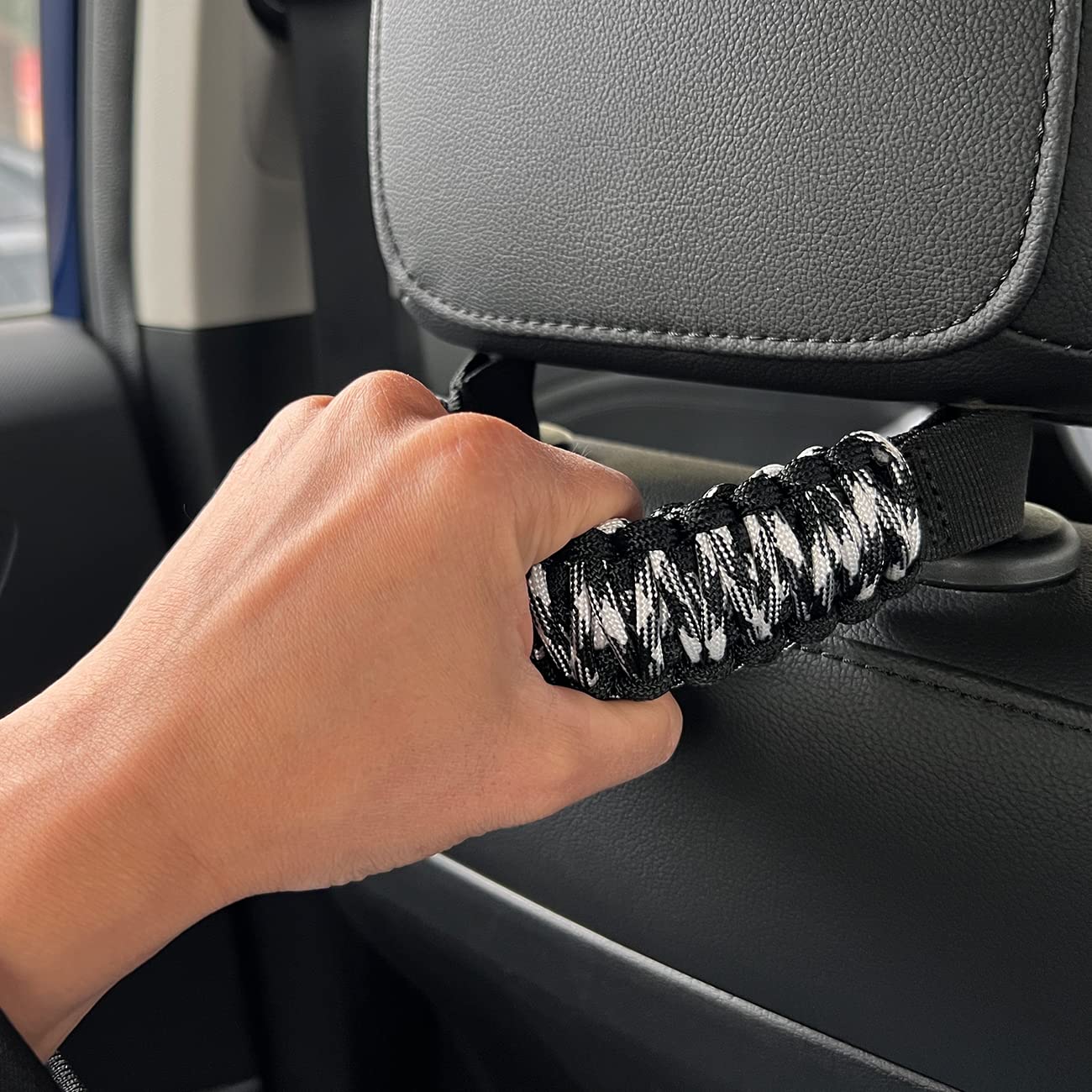 Heavy Duty Handmade Seat Mount Grab Handles (2pcs) - Compatible with Jeep Wrangler YJ TJ JK JL, Land Cruiser FJ & Suzuki - Black/White Camo Design - Perfect for Off-Roading, Camping & Adventure Trips