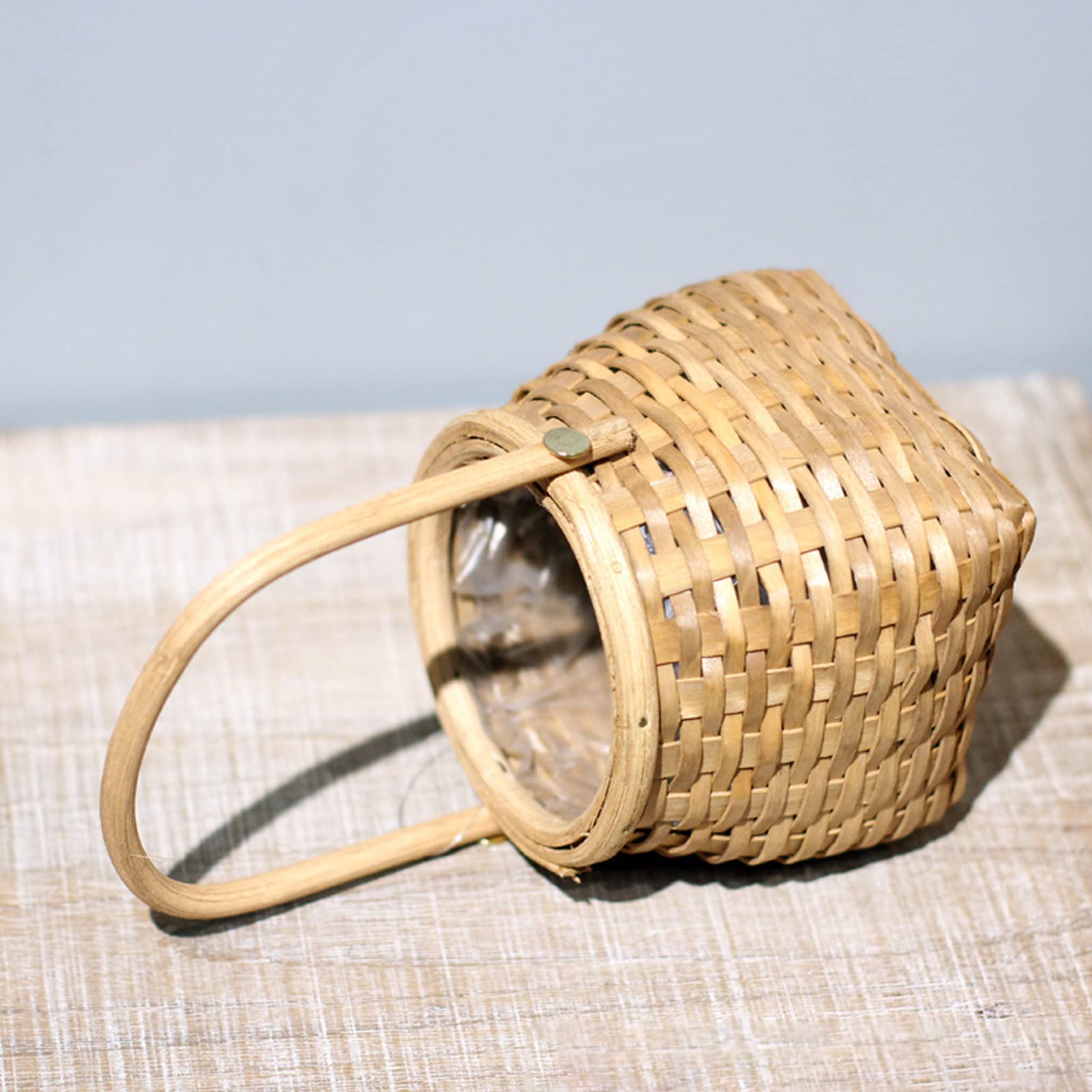 Wnvivi Set of 2 Wicker Rattan Flower Baskets with Handles - Rustic Mini Picnic Baskets for Wedding Flower Girls, Home Decor & Floral Arrangements | Perfect for Bridal Showers, Garden Parties & Boho Weddings