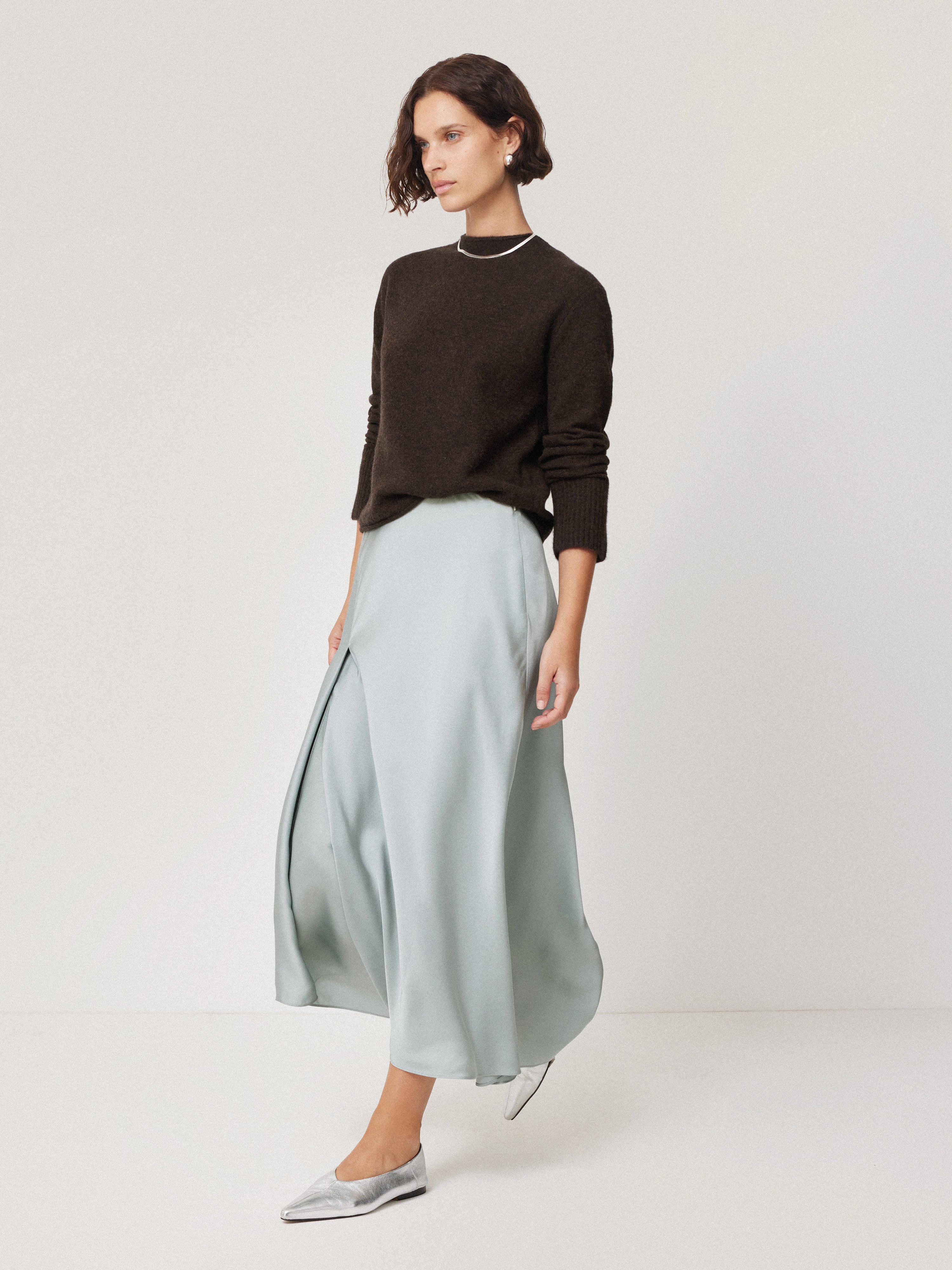 Premium Soft Cashmere Sweater for Women - Cloud Cashmere Eldon Jumper in Warm Brown | Cozy Winter Wear & Casual Office Outfit