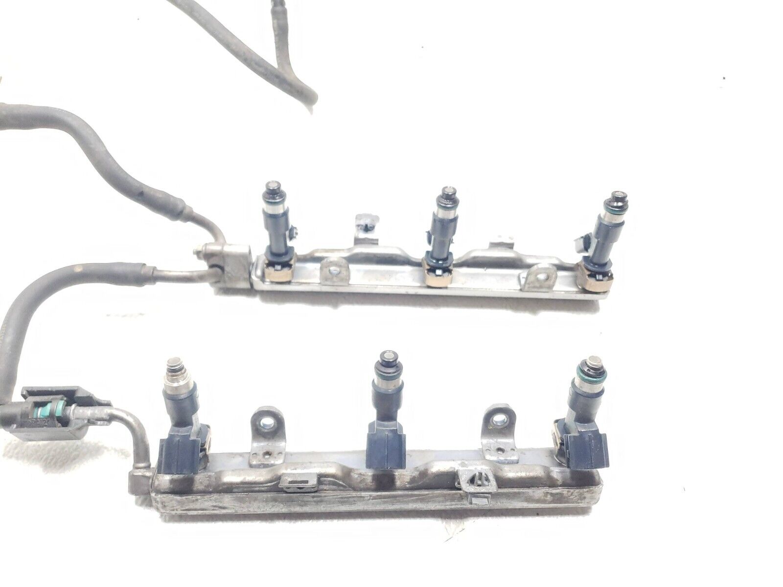 05-08 Acura RL 3.5L Fuel Rail with Injectors OEM Replacement Part - Compatible with 2005 2006 2007 2008 Acura RL Models - Perfect for Engine Performance Upgrades & Fuel System Repairs