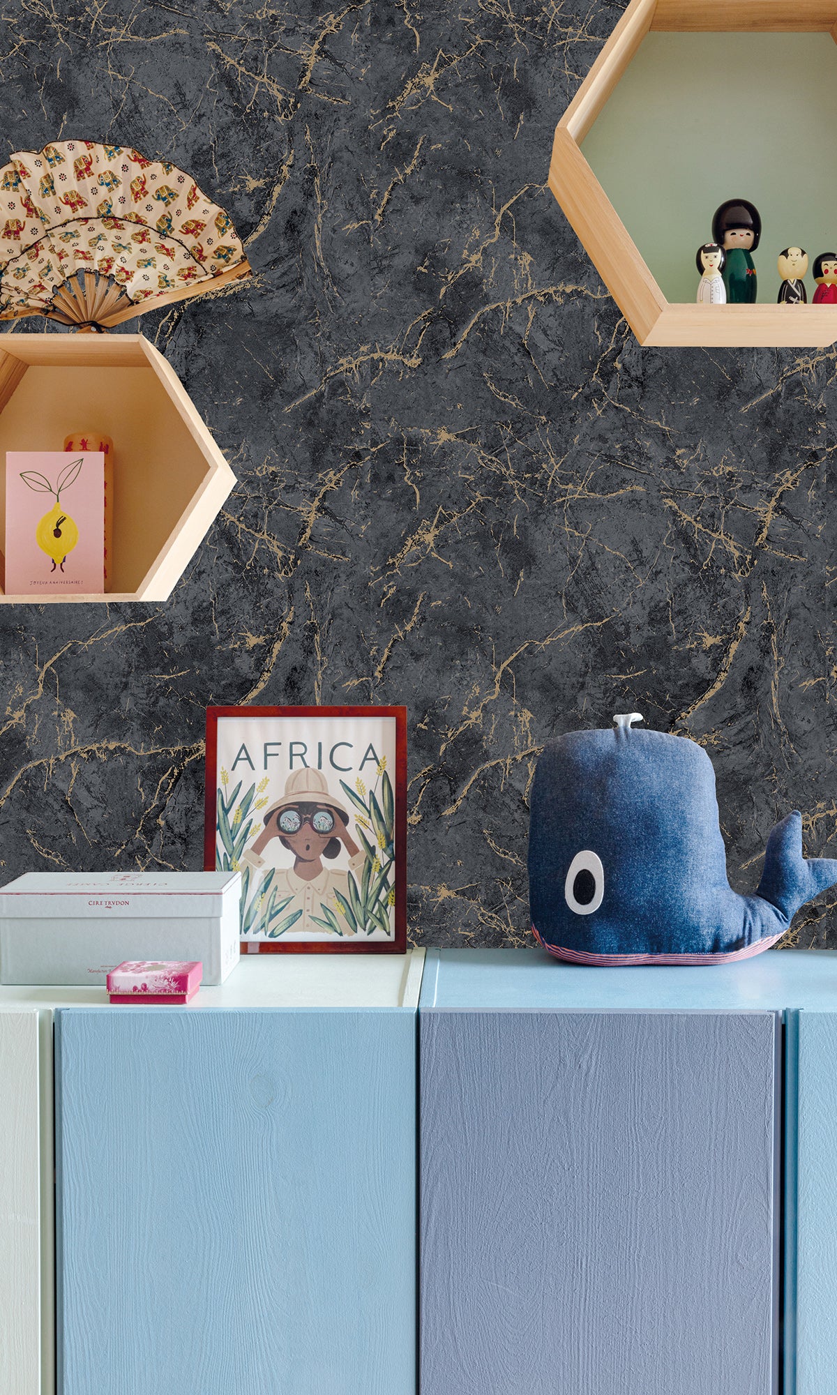 Charcoal Grey Cracked Marble Peel and Stick Wallpaper - Self-Adhesive Removable Wallpaper for Bedroom, Living Room, Kitchen - Waterproof & Easy to Install (Design R9813)