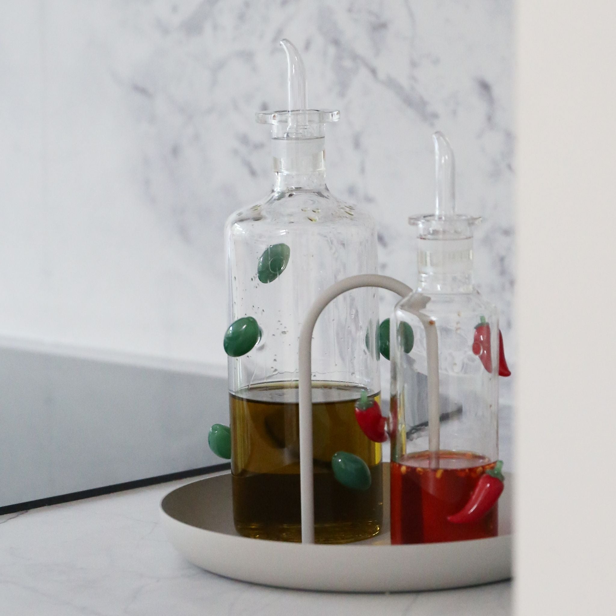 MAISON BALZAC Premium Olive Oil Bottle - 550mL Clear & Opaque Green Glass Bottle for Kitchen, Dining & Gourmet Gifts - Perfect for Olive Oil, Vinegar & Salad Dressing Storage