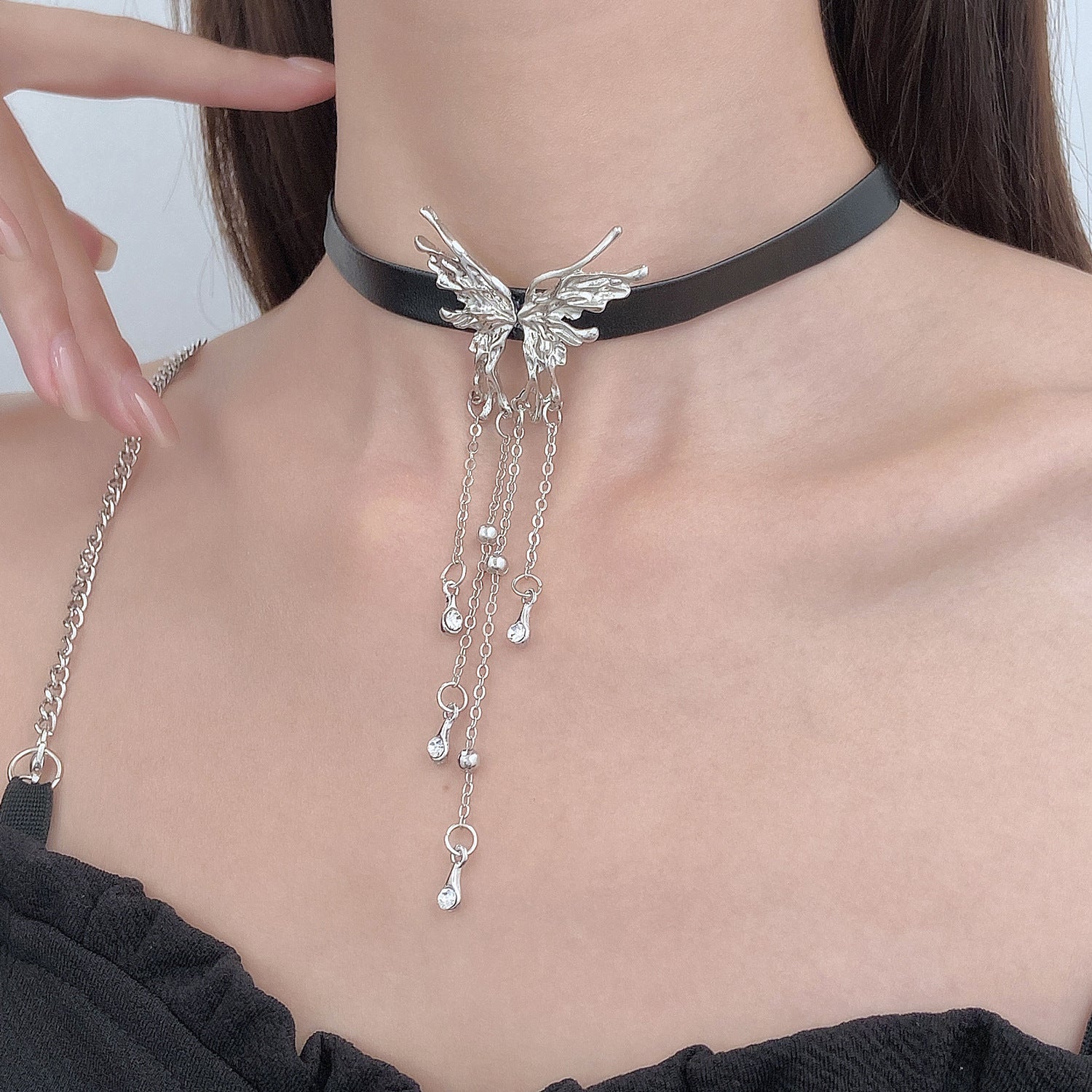 Elegant Black Leather Butterfly Tassel Choker Necklace for Women | Gothic Punk Fashion Accessory | Perfect for Parties, Concerts & Date Nights | HN3540