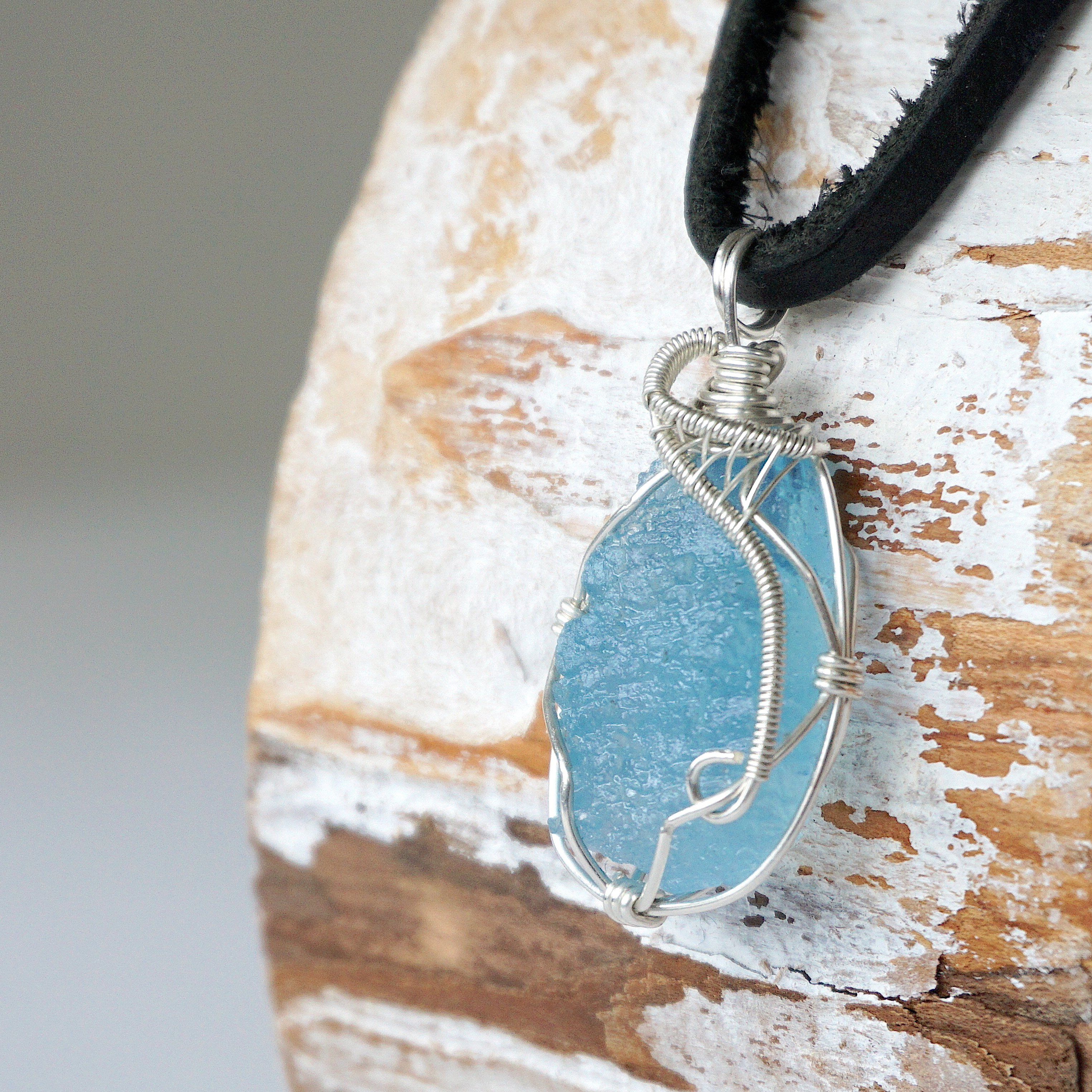 Natural Raw Blue Aquamarine Pendant Necklace with Adjustable Black Leather Cord - Boho Chic Jewelry for Women, Perfect for Everyday Wear & Spiritual Healing