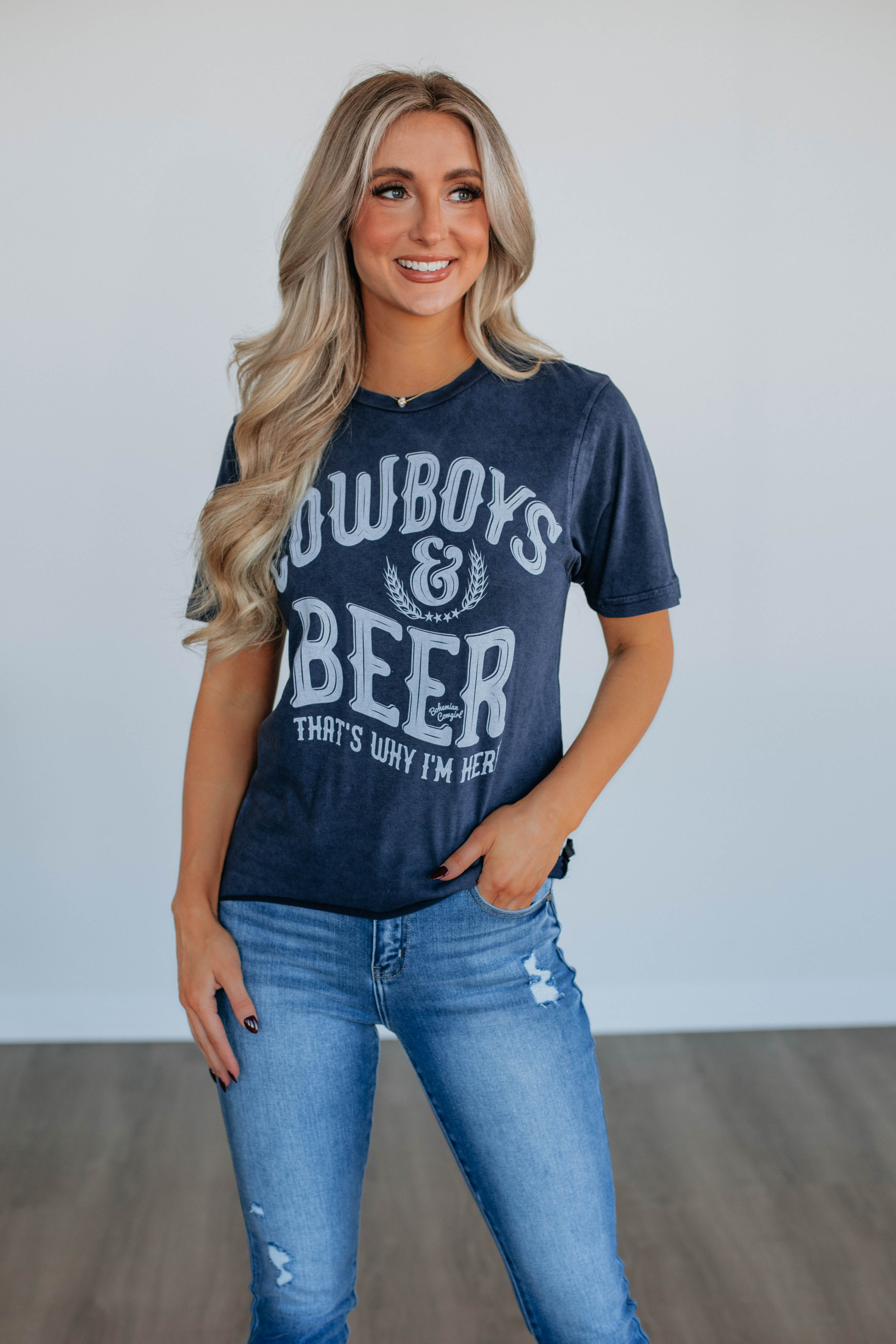 Trendy Cowboys & Beer Graphic T-Shirt for Men - Western Style Casual Tee for Parties, Bar Hopping & Country Music Events