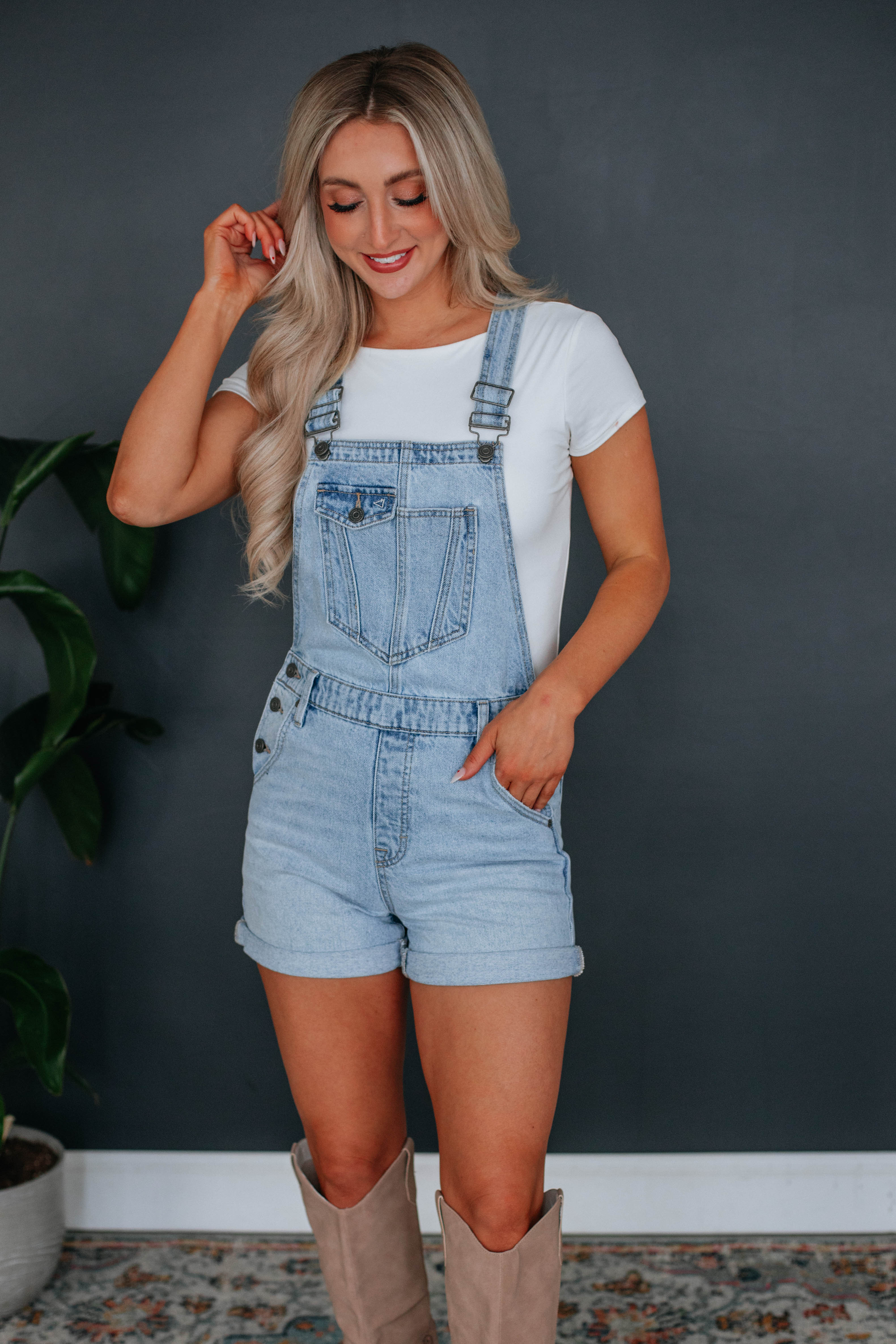 Dylan Hidden Short Overalls for Women - Light Wash Denim Jumpsuit with Pockets | Casual Summer Outfit, Streetwear Fashion, Outdoor Activities