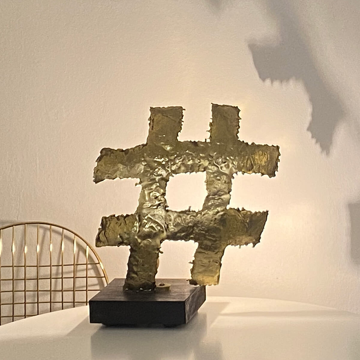 #Backlit Brass Wooden Base - Elegant Home Decor for Living Room, Bedroom & Office - Perfect for Ambient Lighting and Modern Interior Design