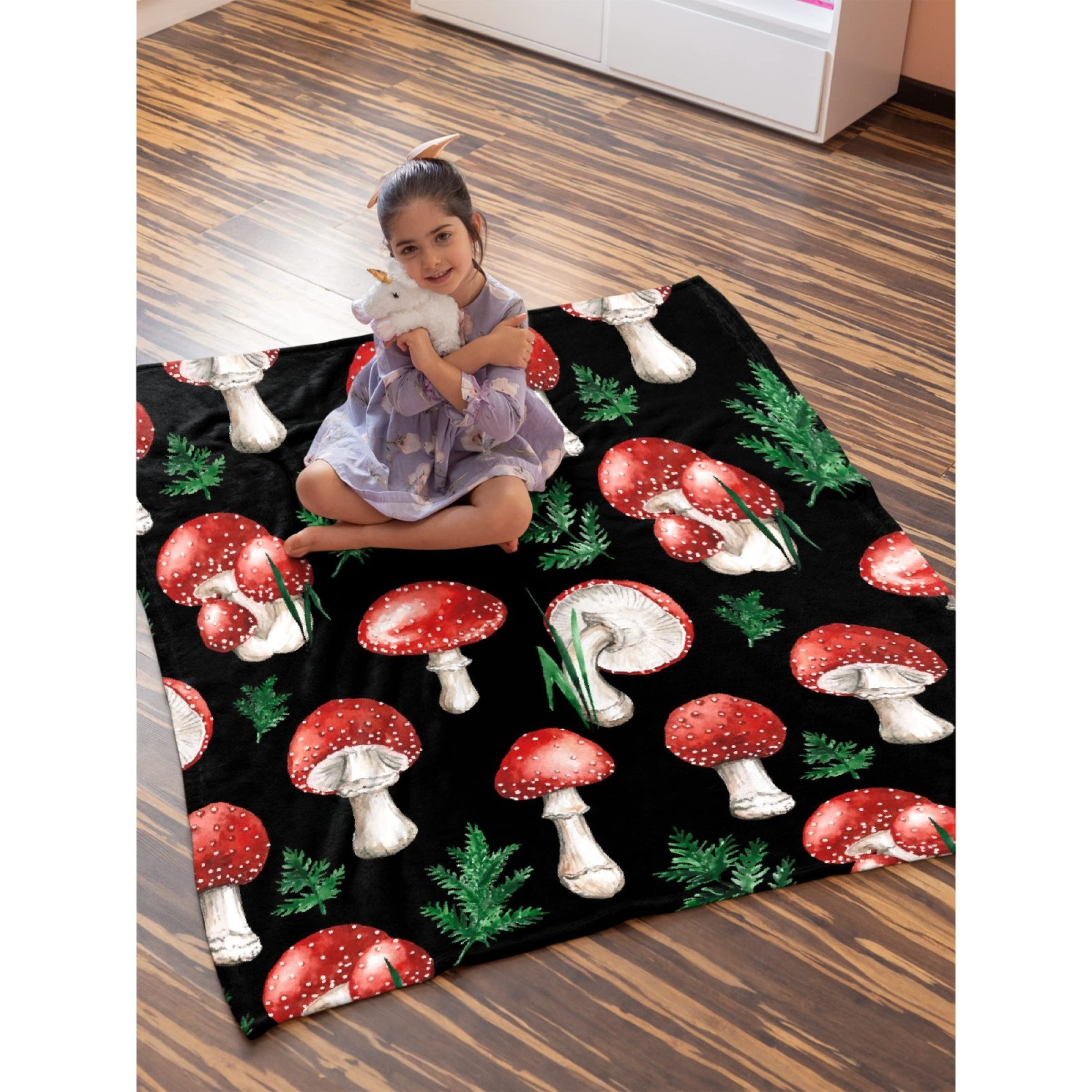 Avalokitesvara Watercolor Red Mushroom Flannel Blanket - Super Soft & Warm 120x90 Inch - Cozy Throw Blanket for Bed, Couch, Sofa - Perfect for Family Movie Nights & Winter Snuggles