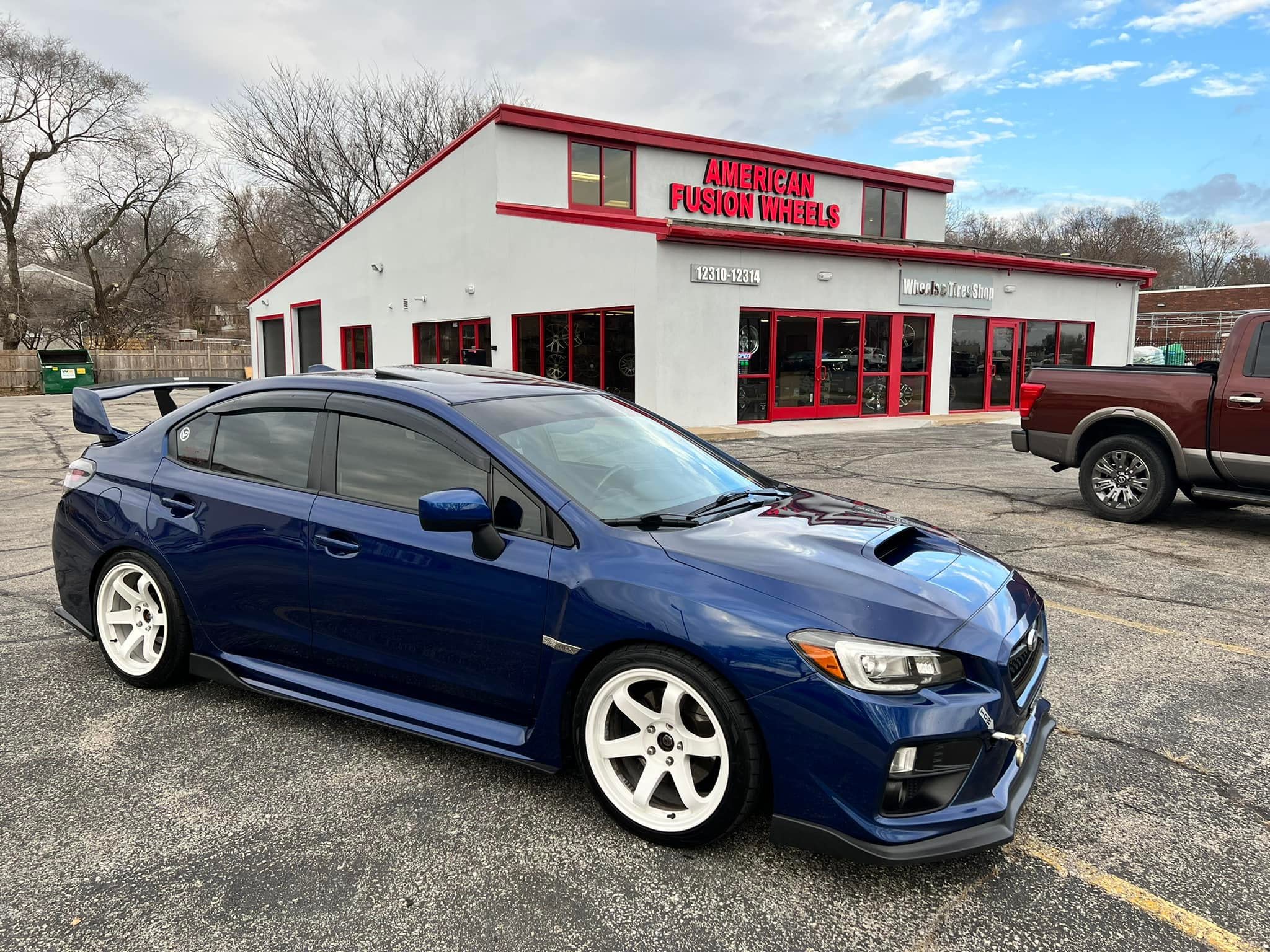 American Racing Classic Torq Thrust II One-Piece 17x8 Wheel (5x114.30 Bolt Pattern) - Mag Gray with Machined Lip (8mm Offset) - Premium Performance Wheels for Muscle Cars, Hot Rods & Custom Builds