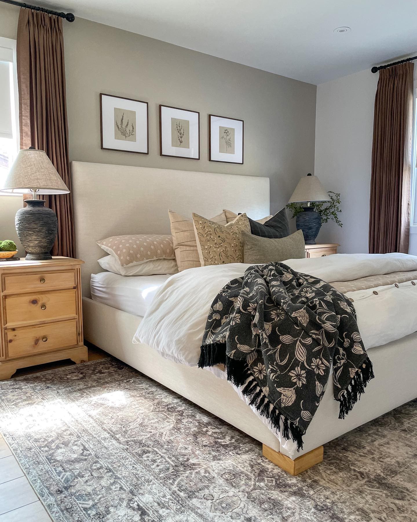 Hygge Kantha Hand-Stitched Yarn-Dyed Cotton Jacquard Quilt Coverlet Set - Cozy Bedding for Boho Chic & Farmhouse Style Bedrooms