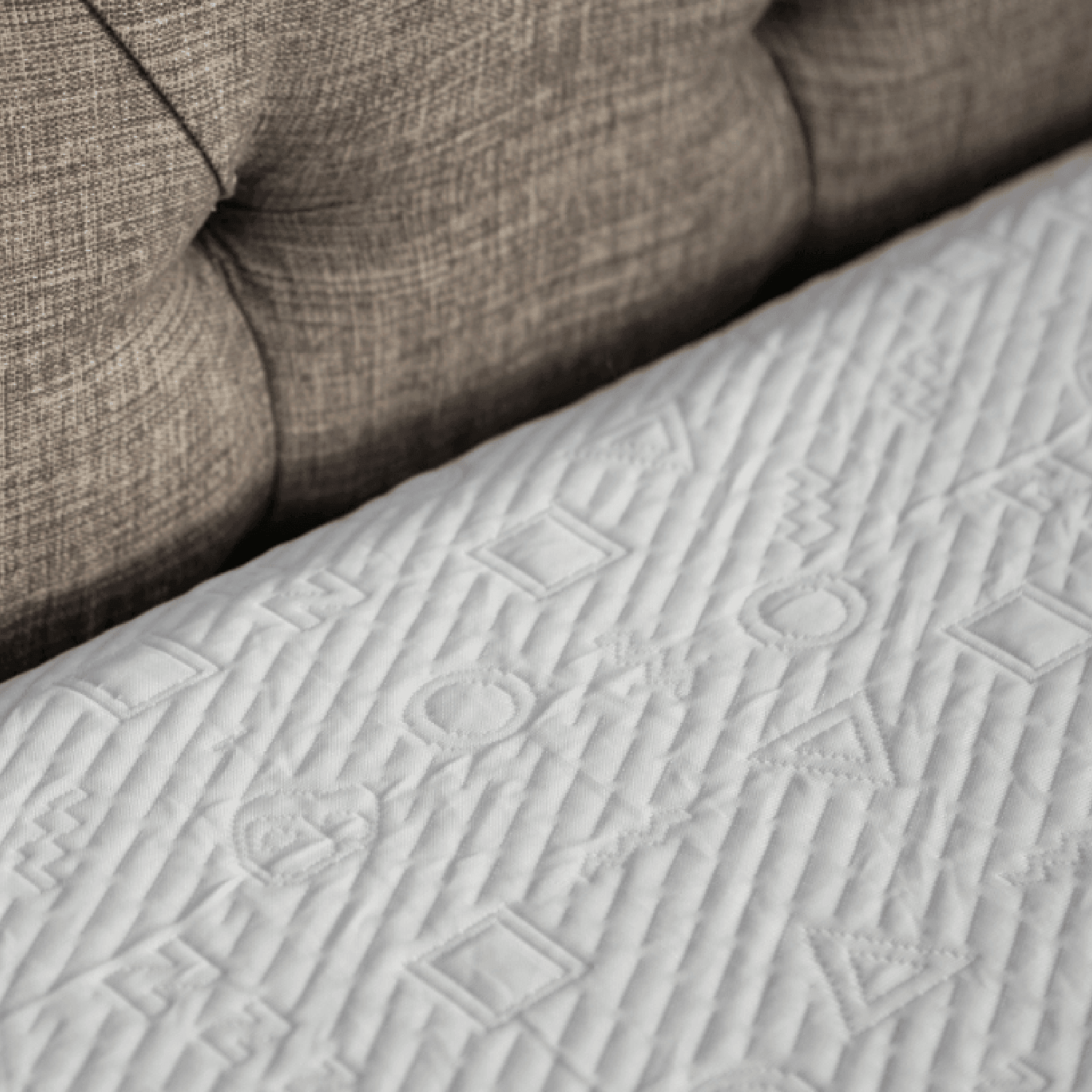 ZipFit Cooling Mattress Protector - Breathable Waterproof Bed Cover for Hot Sleepers | Perfect for Memory Foam, Hybrid & Spring Mattresses | Stay Cool All Night