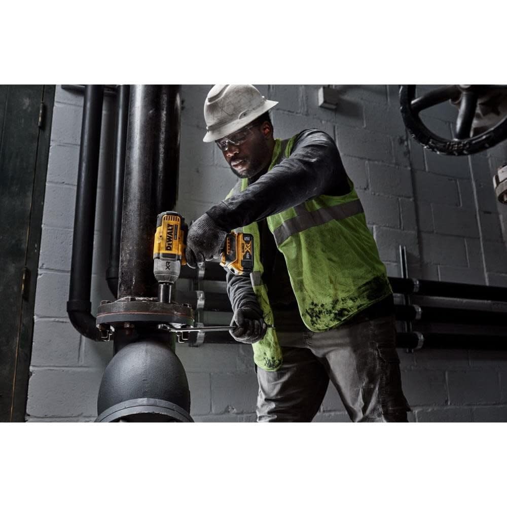 DEWALT DCF900P1 20V MAX Cordless Impact Wrench Kit with 1/2