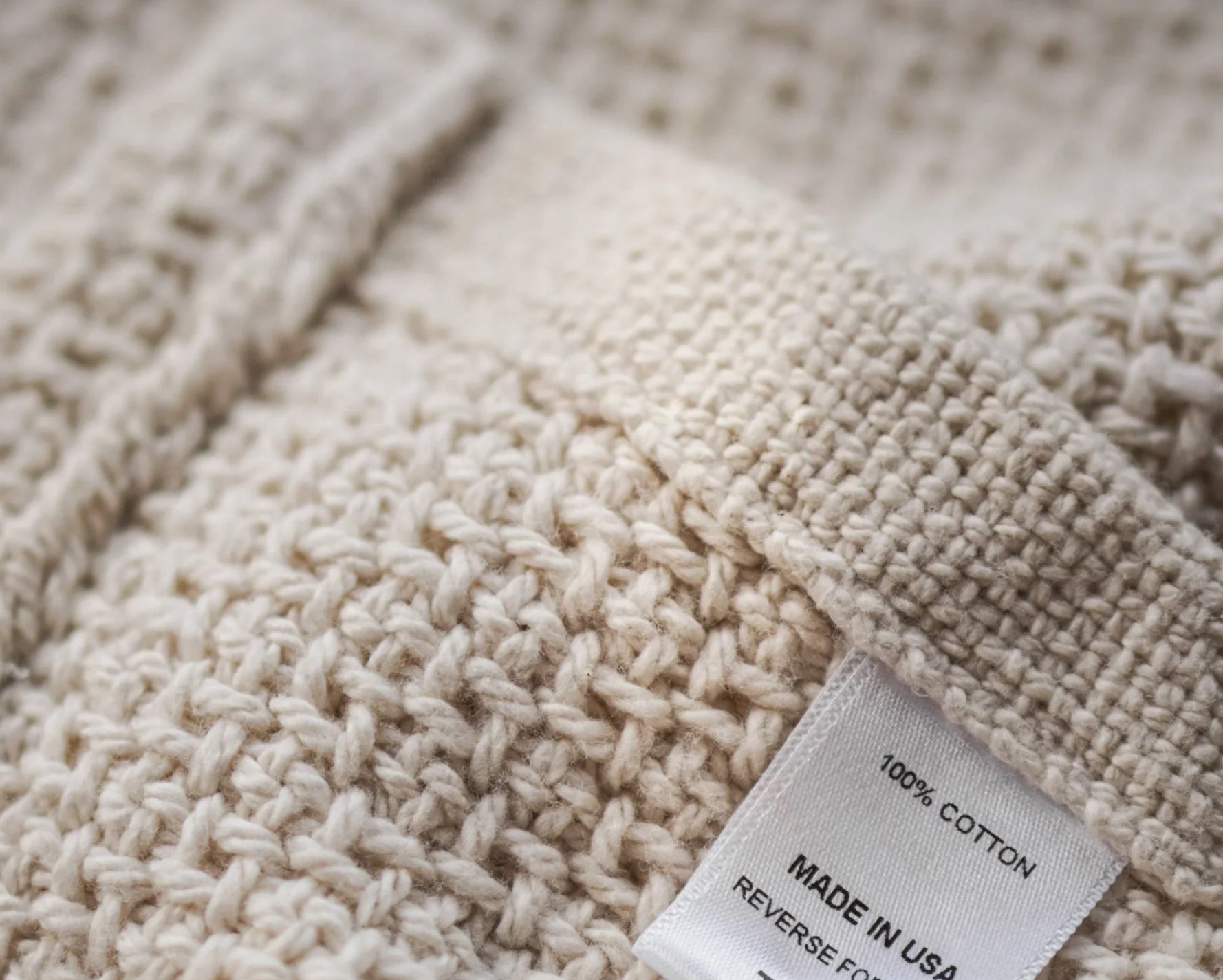 Premium Edgecomb Cotton Blanket - 100% Natural Soft Breathable Bedding - Perfect for Cozy Nights, Guest Rooms & Nursery Decor