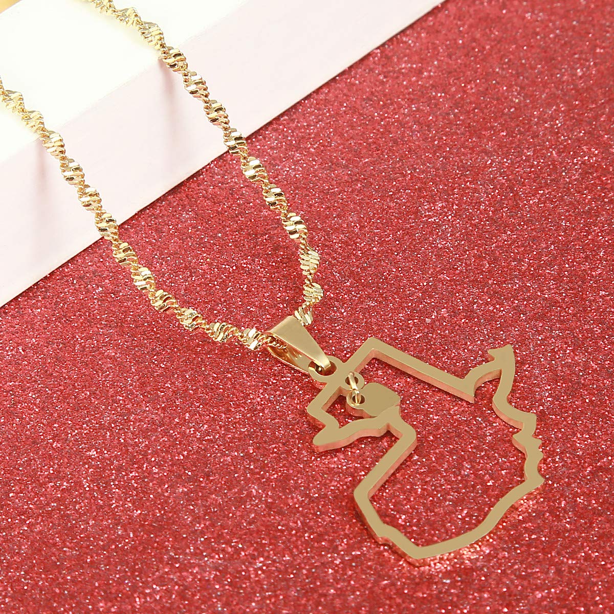 Stainless Steel Guatemala Map Pendant Necklace - Gold Tone Women's Jewelry with Heart-Shaped Guatemala Map Charm - Perfect for Travel Lovers, Gifts & Cultural Fashion Accessories