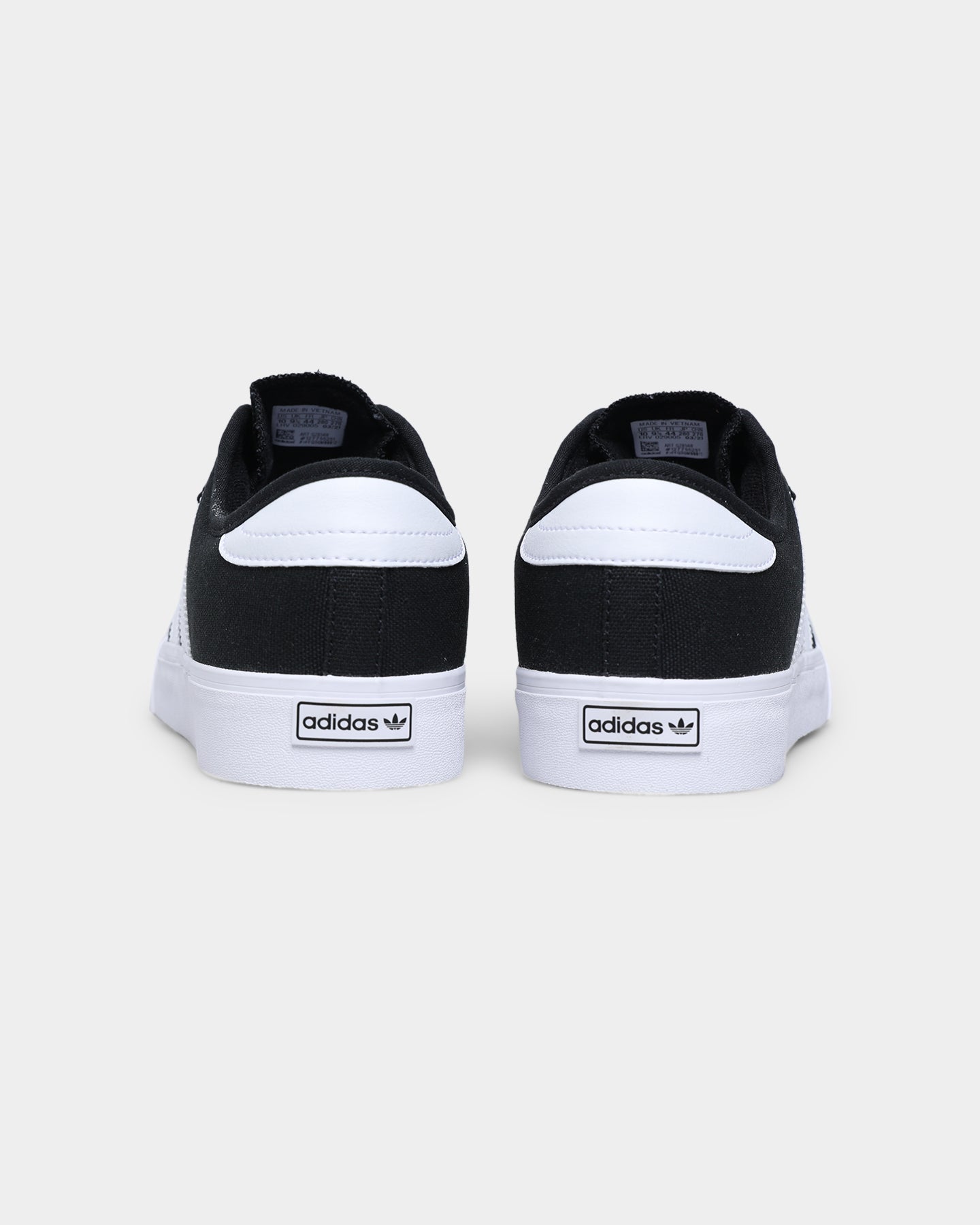 Adidas Seeley XT Sneakers - Core Black/Cloud White/Cloud White | Men's Running Shoes for Gym, Workout & Casual Wear