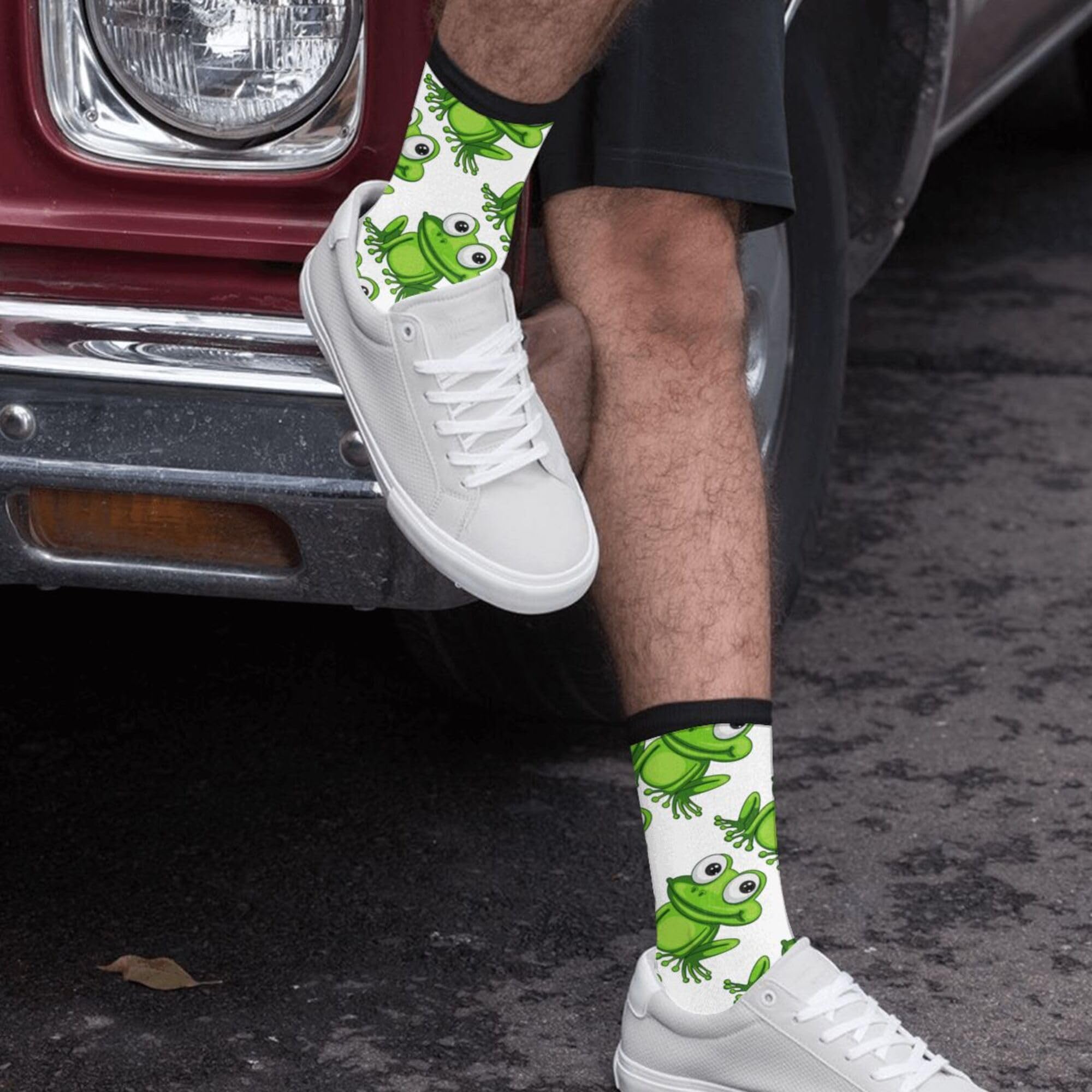 Fun Cartoon Frog Crew Socks - Unisex Novelty Dress Socks for Men & Women - Perfect for Costume Parties, Gifts, and Casual Wear
