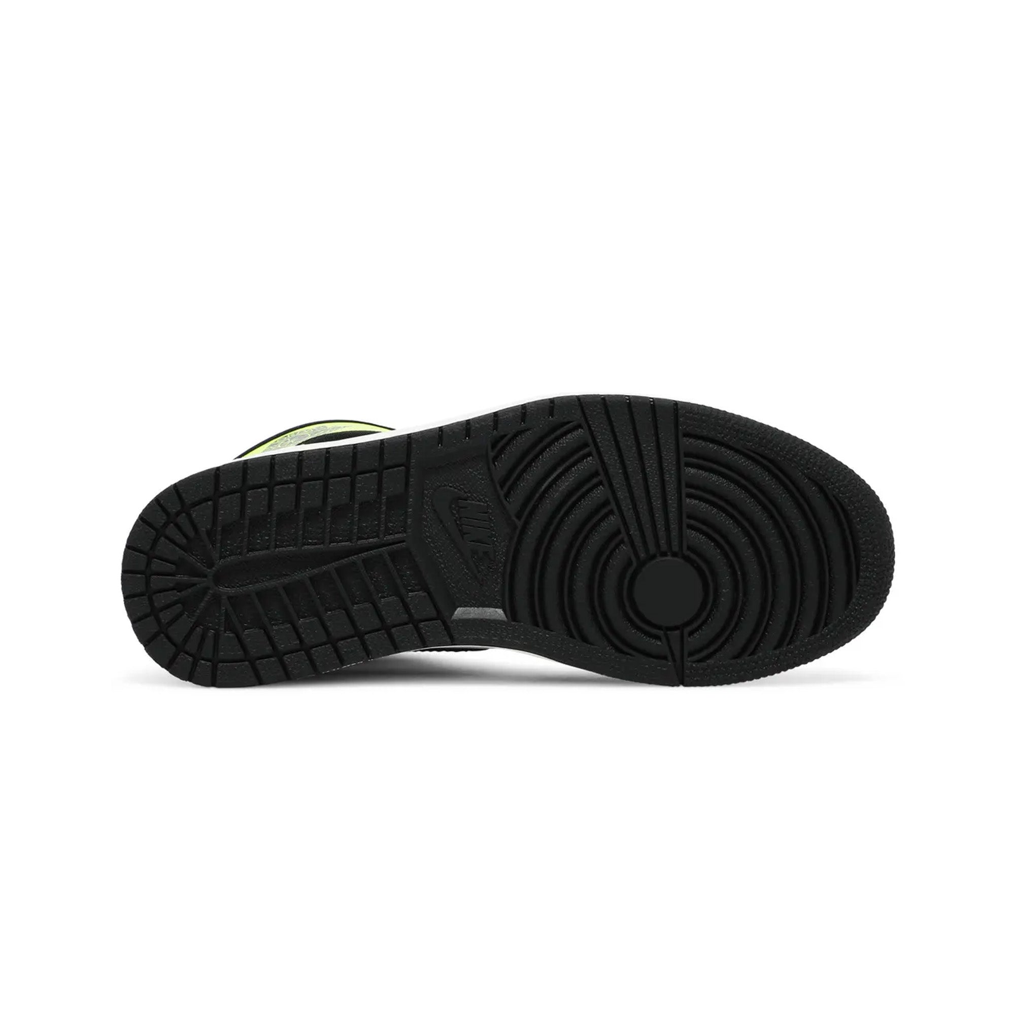 Air Jordan 1 Retro High OG 'White Black Volt University Gold' Sneakers (2021) - Men's Basketball Shoes for Streetwear & Casual Fashion