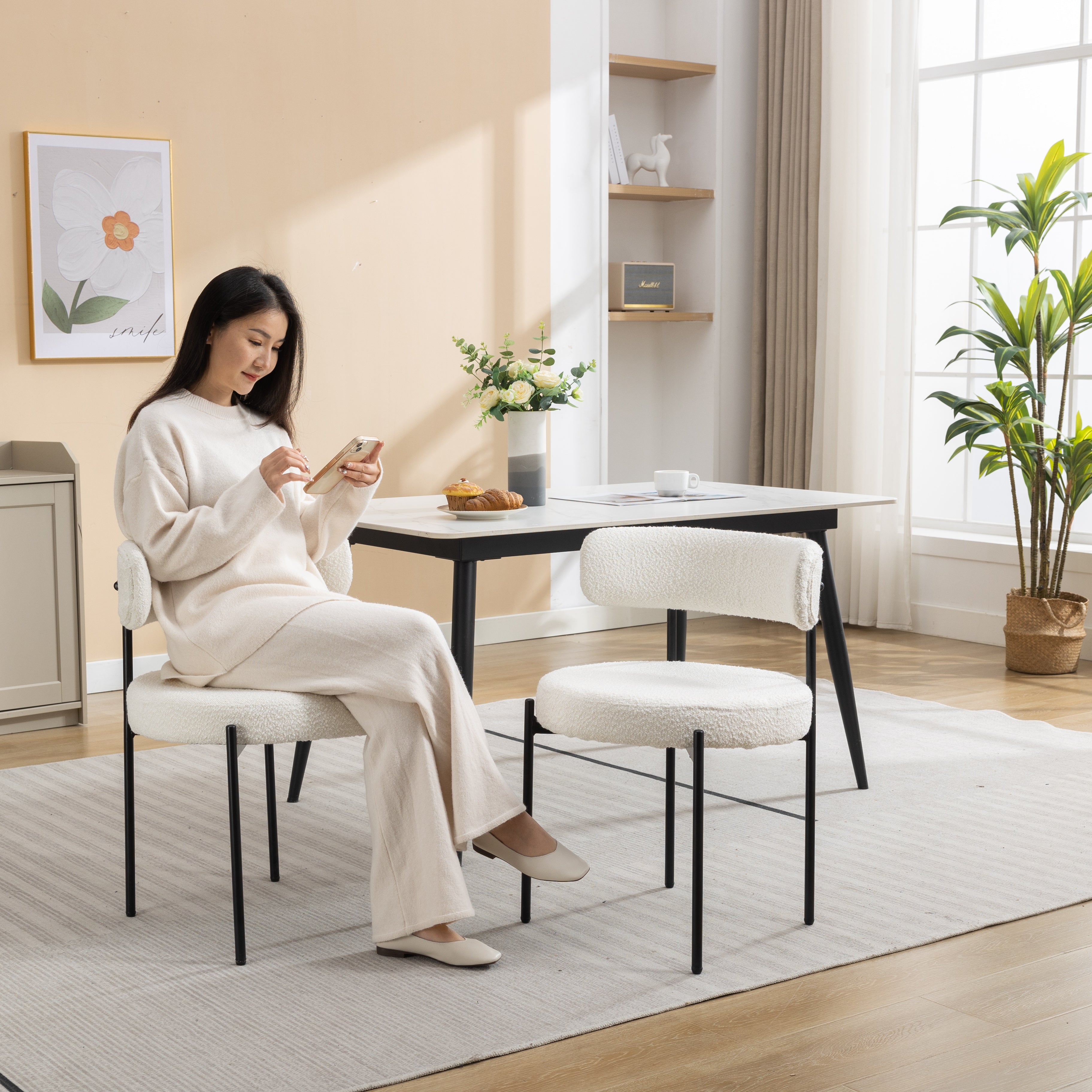 Roundhill Furniture Burbank Modern Round Boucle Dining Chairs, Set of 2 - Mid Century Style Upholstered Seating for Kitchen, Dining Room & Breakfast Nook - Comfortable & Stylish Home Decor